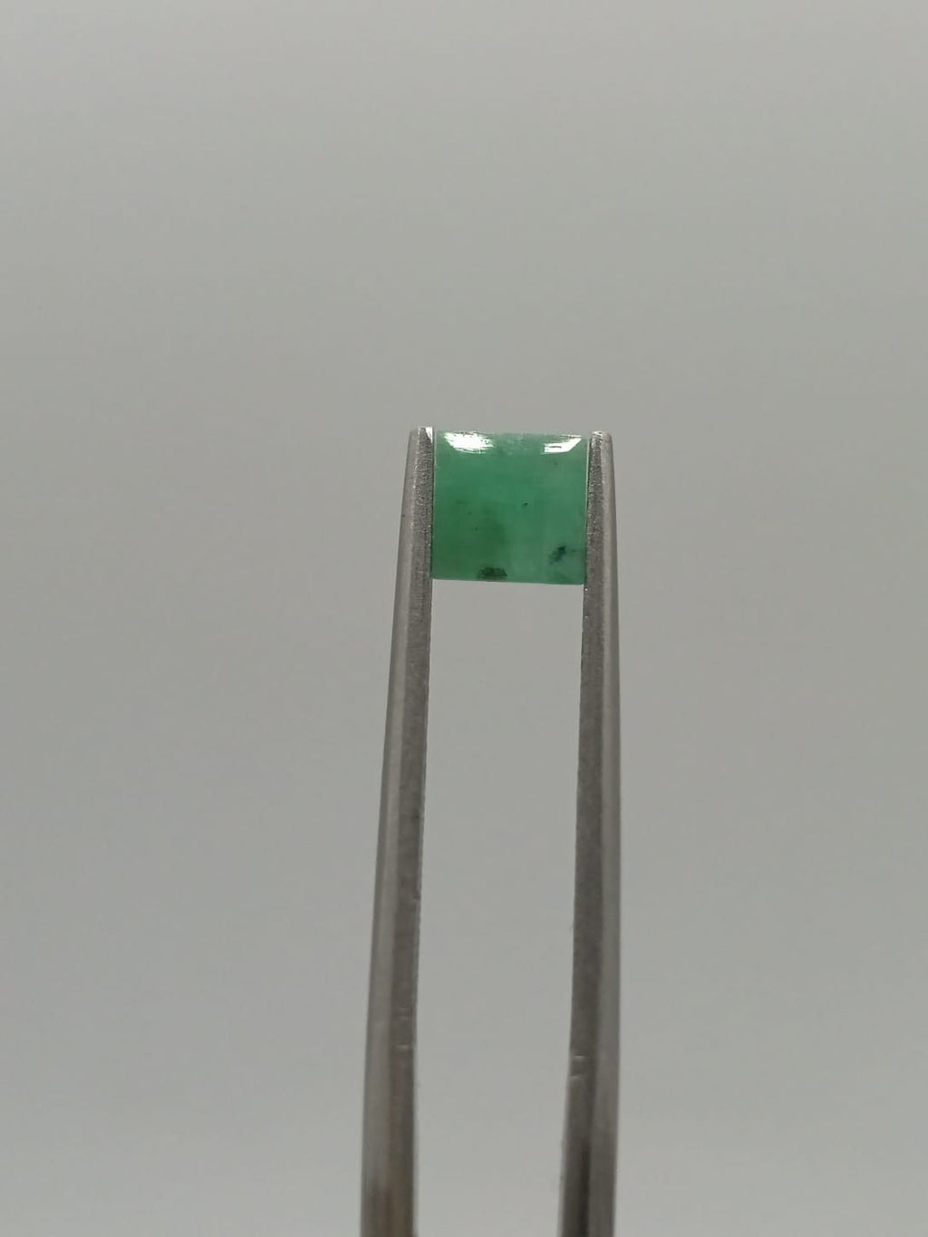 Esmeralda brasileña cuadrada de 0.68ct