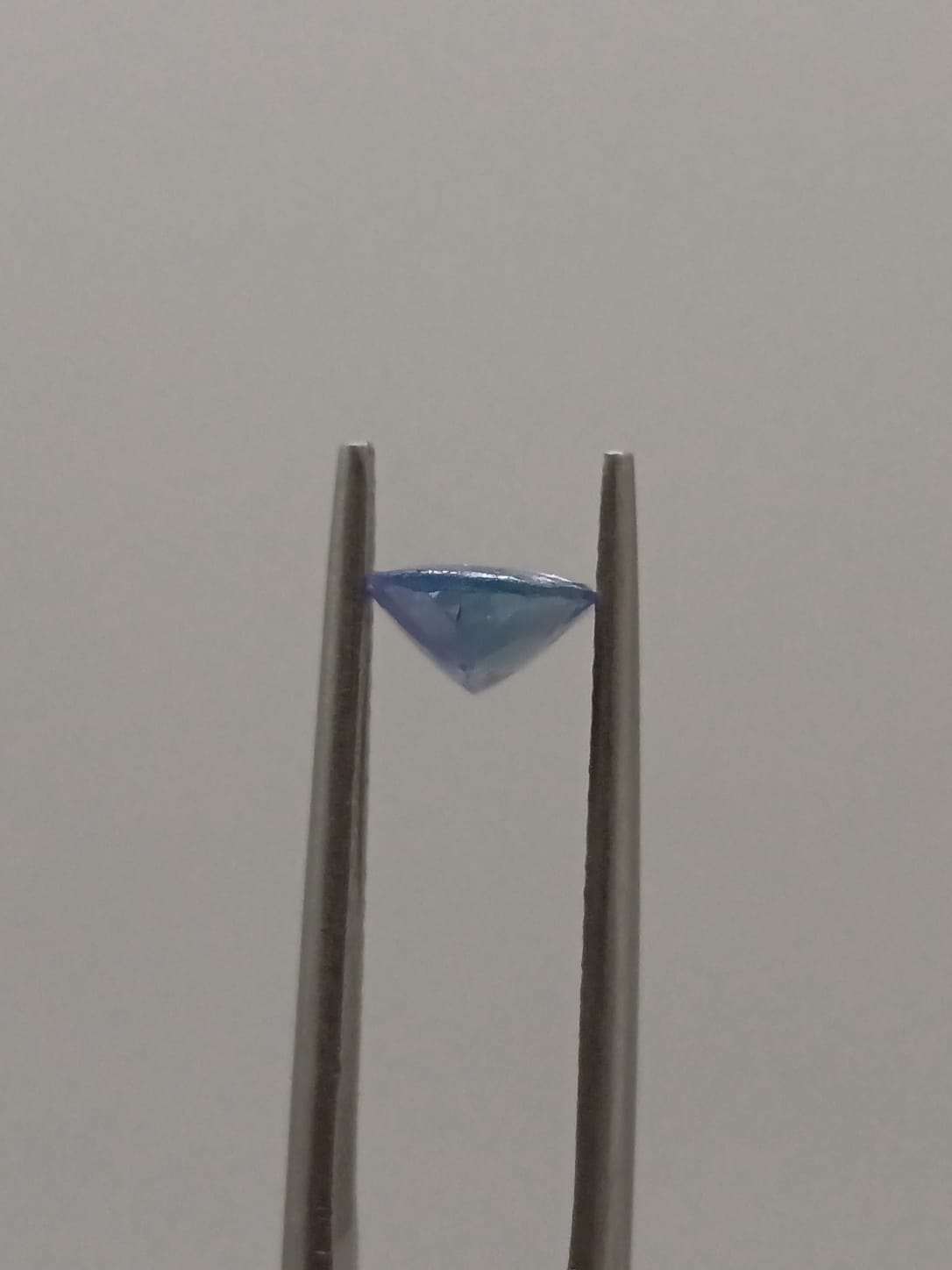 Tanzanita ovalada de 1.08ct