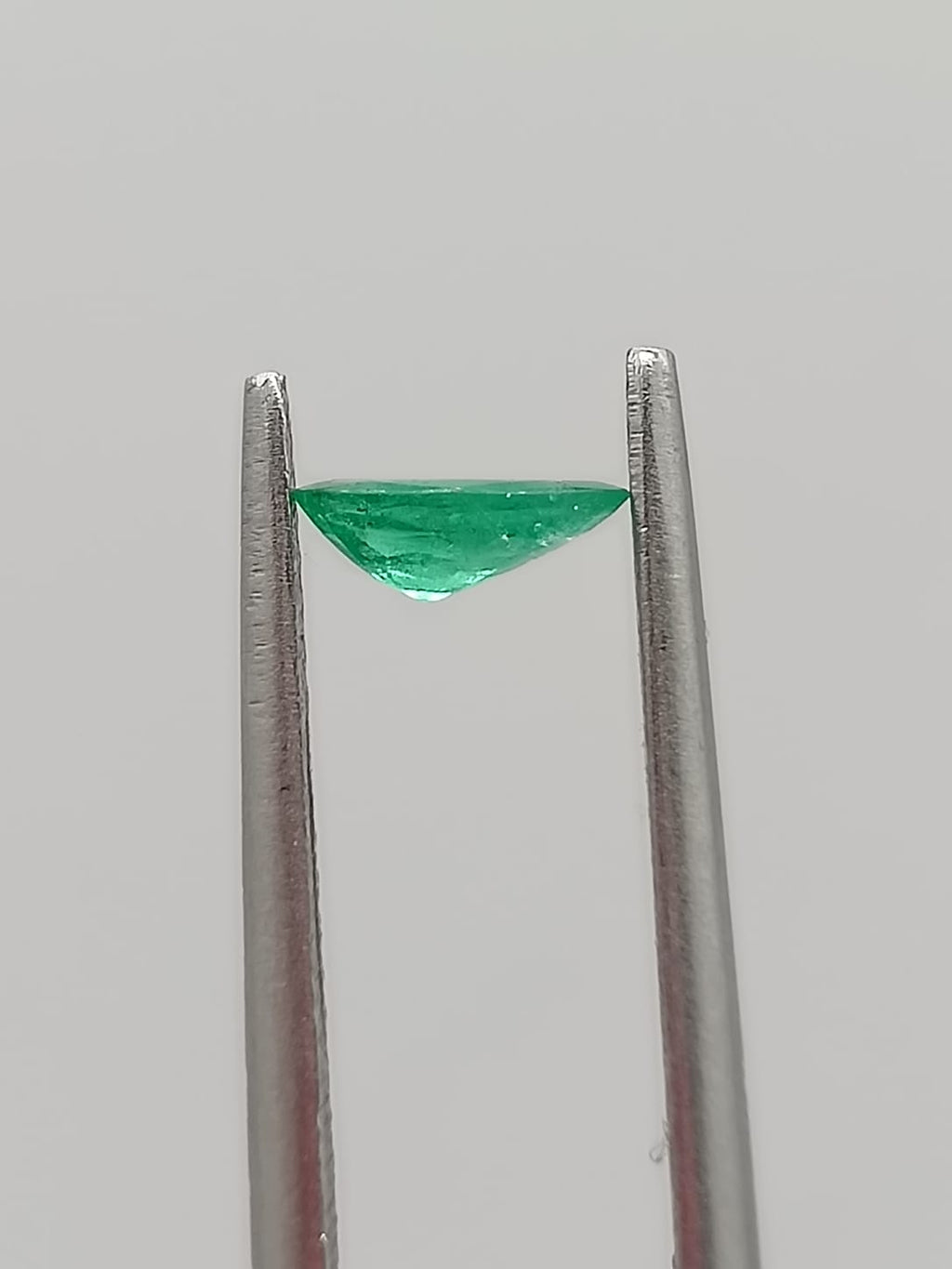 Esmeralda colombiana corte fancy de 0.22ct