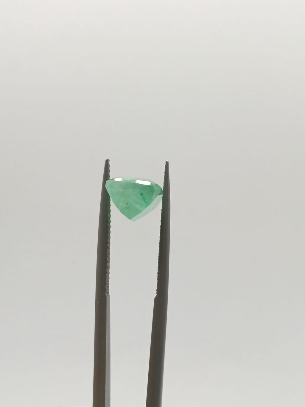 Esmeralda brasileña rectangular de 4.39ct