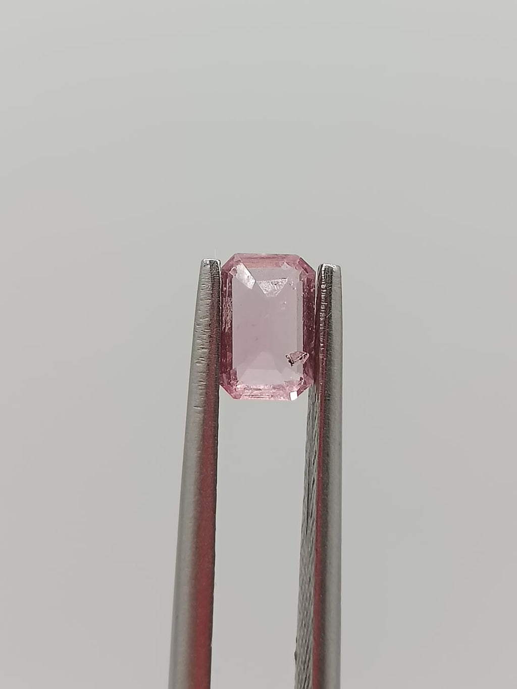 Turmalina rosa rectangular de 0.64ct