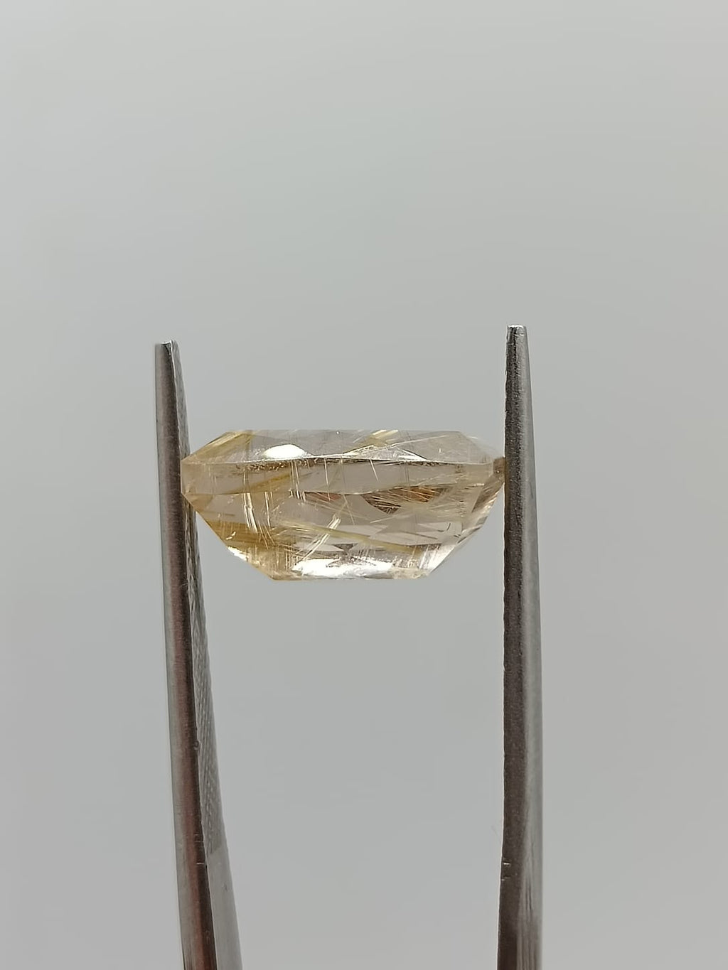 Cuarzo rutilado rectangular de 4.57ct