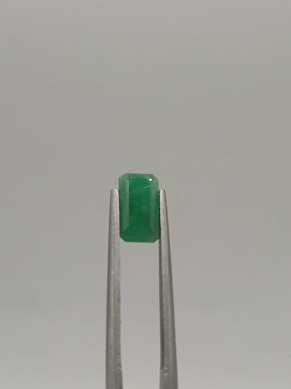 Esmeralda brasileña rectangular de 1.10ct
