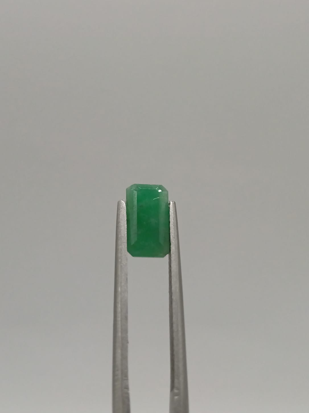 Esmeralda brasileña rectangular de 1.10ct
