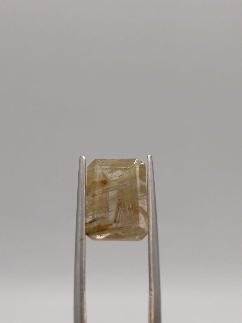 Cuarzo rutilado rectangular de 5.88ct