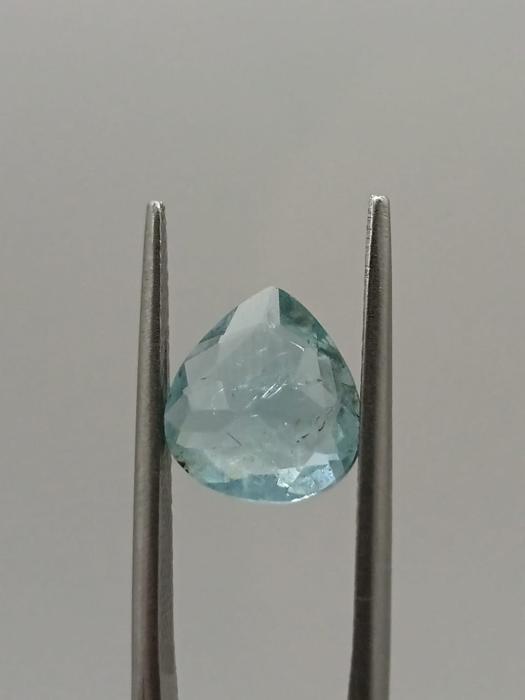 Aguamarina forma de gota de 1.90ct