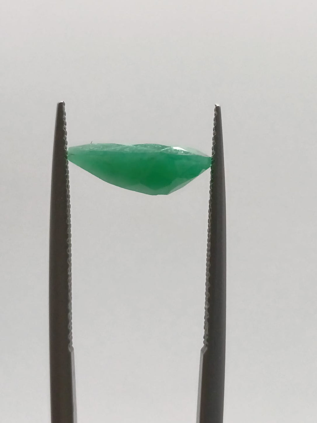 Esmeralda brasileña en forma de gota de 2.00ct