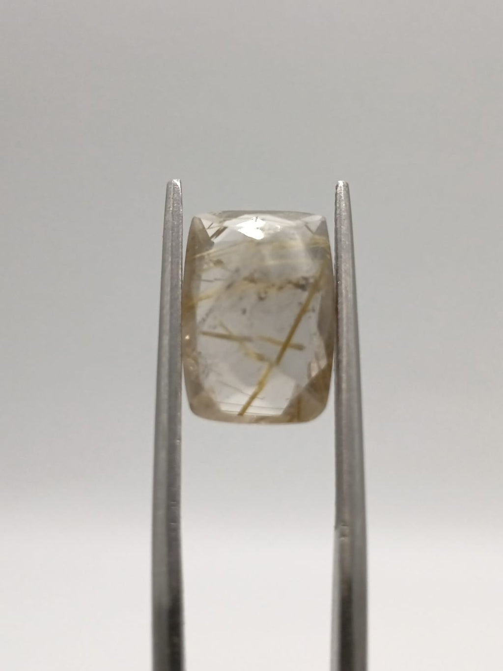 Cuarzo rutilado rectangular de 4.76ct