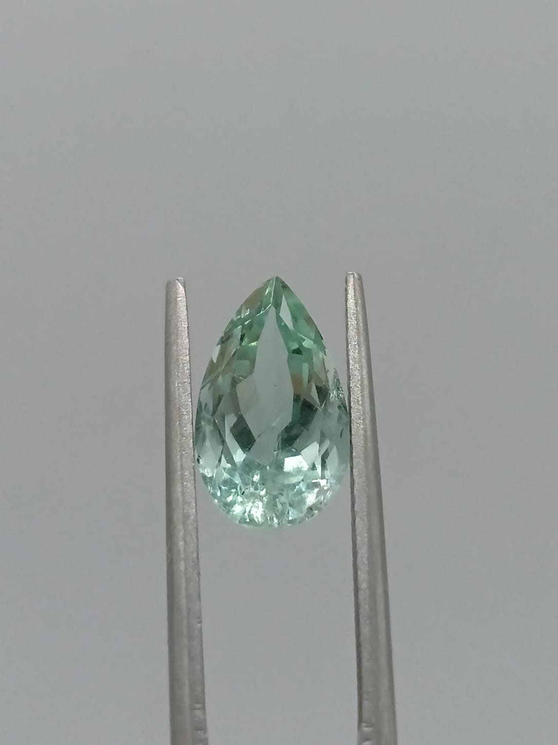 Aguamarina forma de gota de 2.70ct