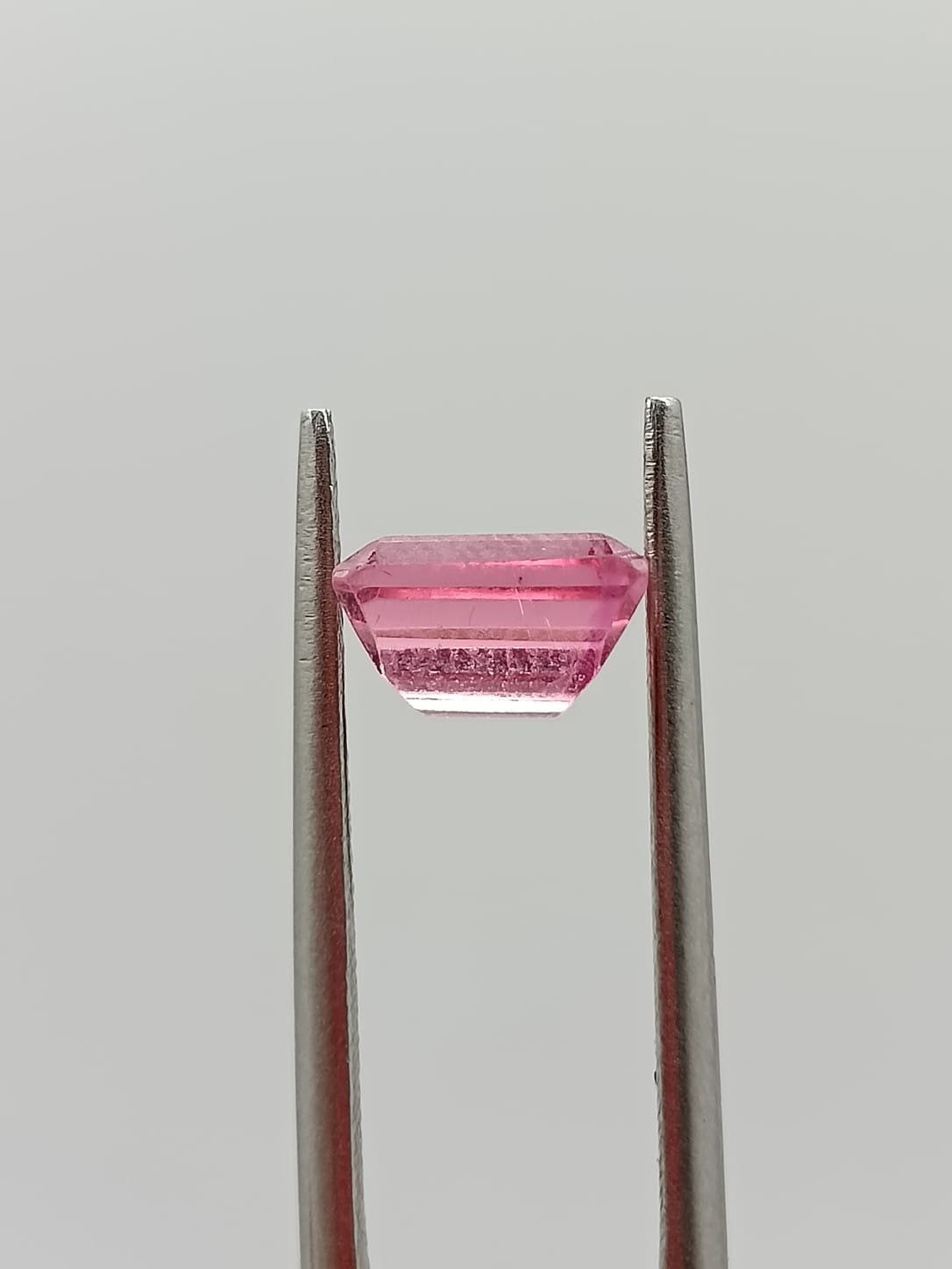 Turmalina rosa rectangular de 1.69ct