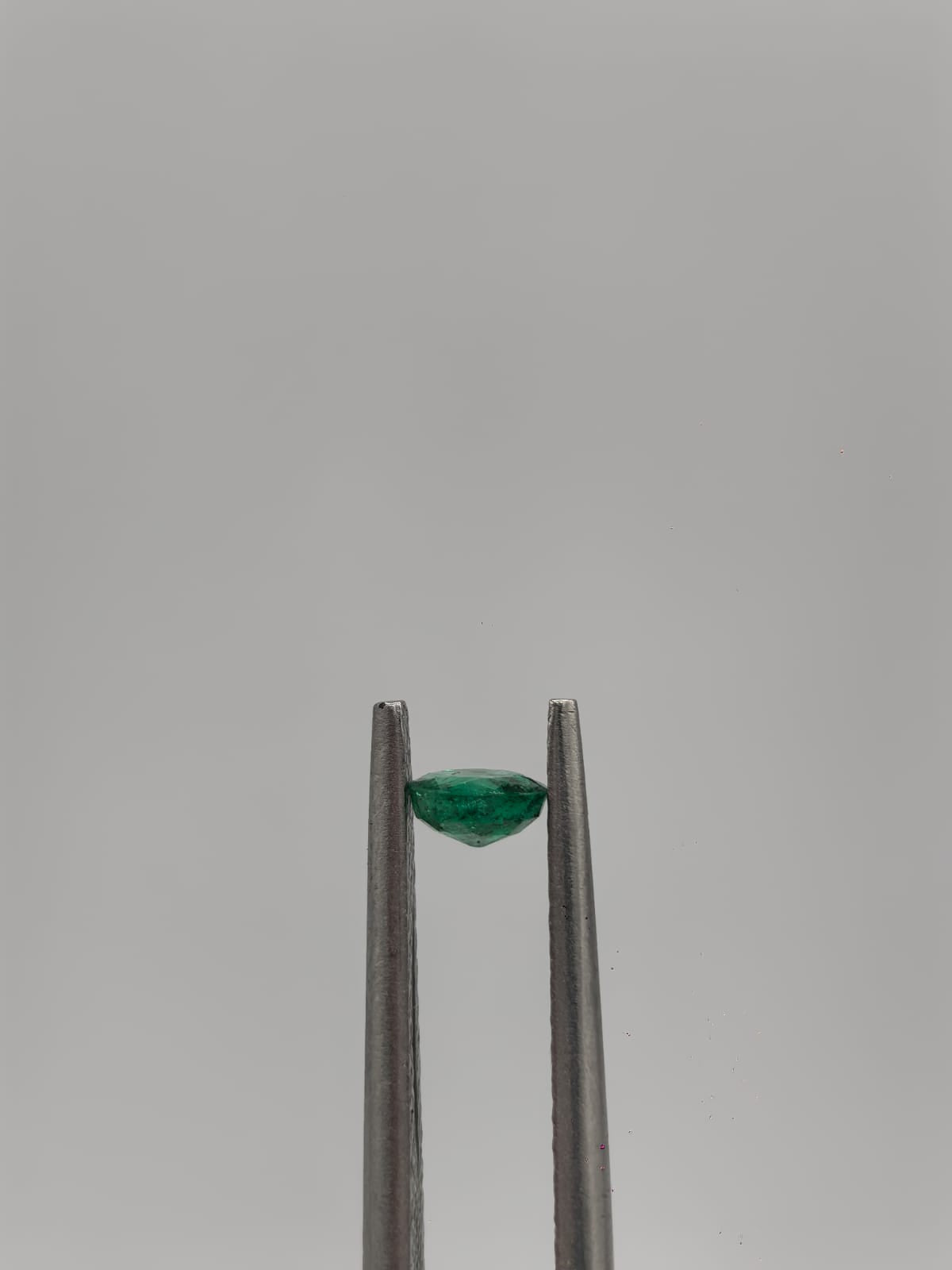 Esmeralda colombiana circular de 0.17ct