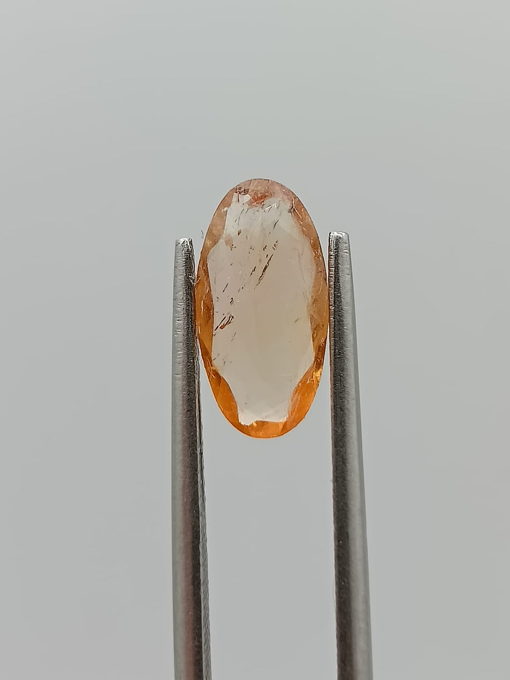 Topacio imperial ovalado de 1.64ct