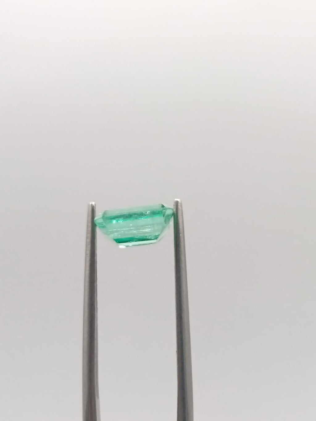 Esmeralda colombiana rectangular de 1.67ct