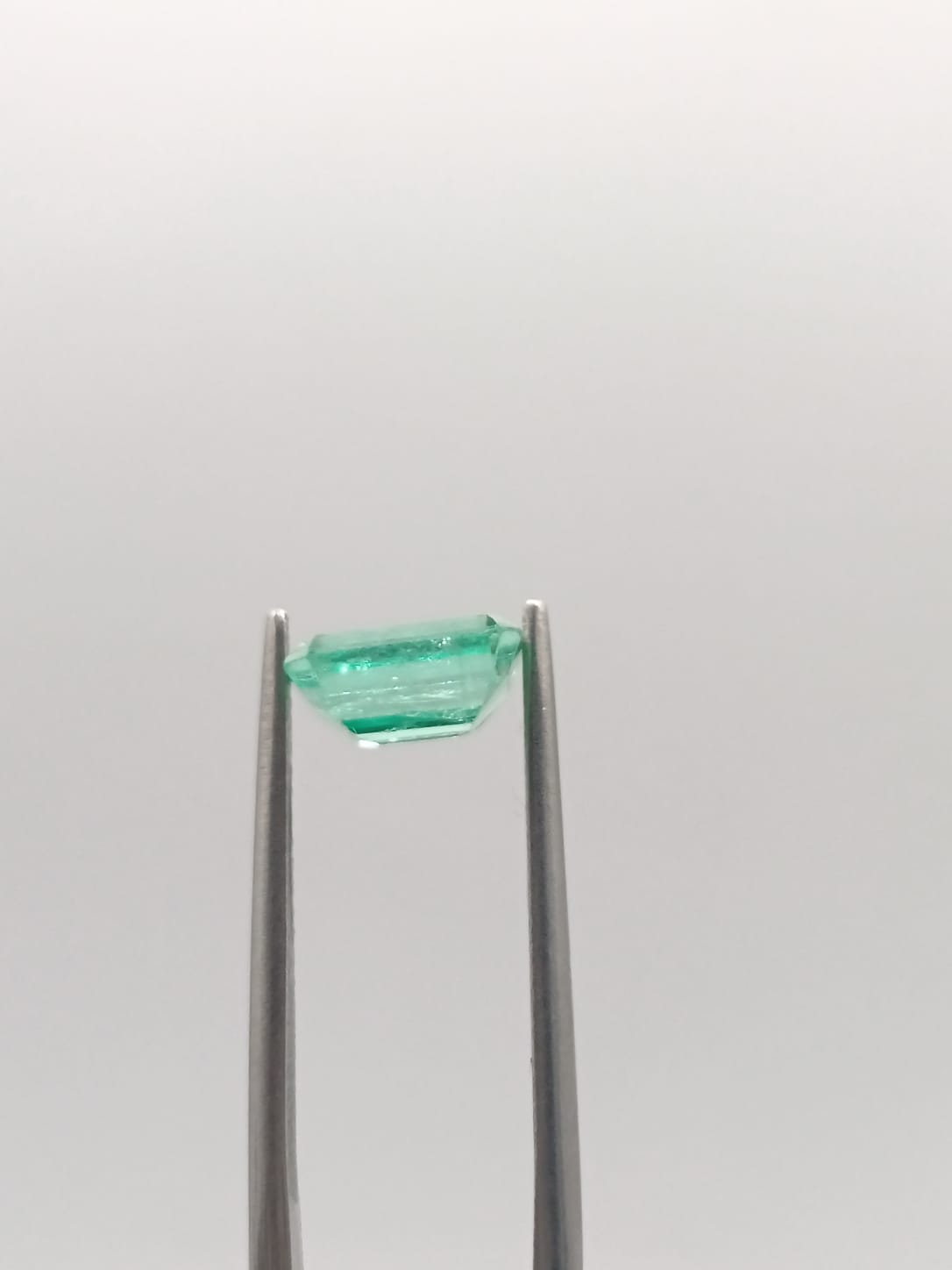 Esmeralda colombiana rectangular de 1.67ct
