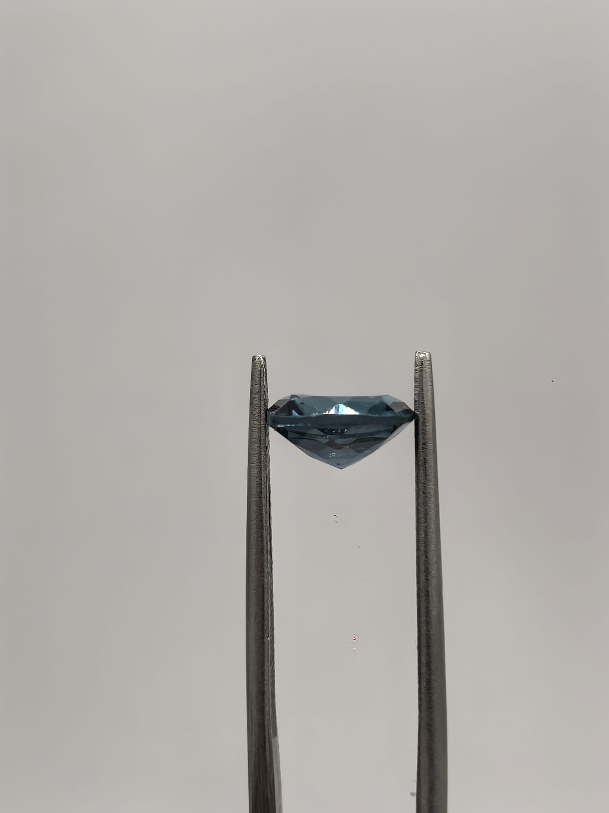 Topacio London blue corte cushion de 2.43ct