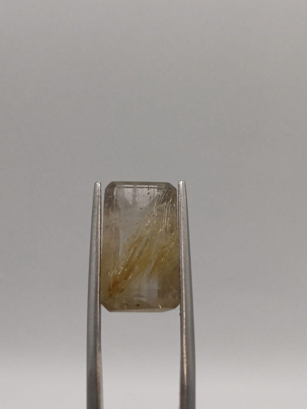 Cuarzo rutilado rectangular de 7.06ct