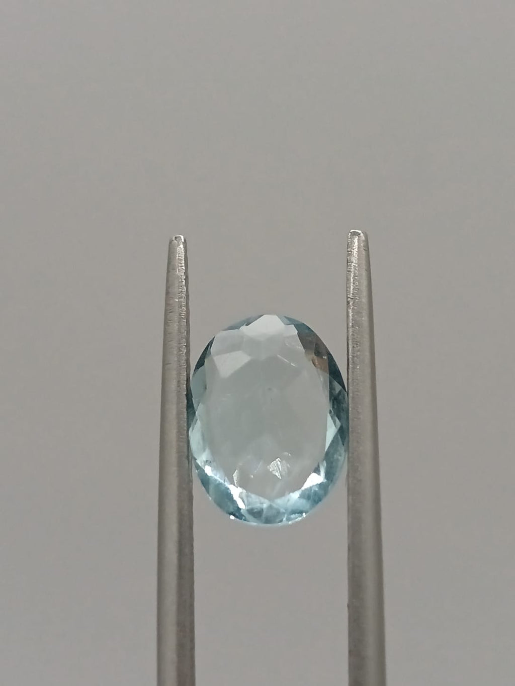 Aguamarina ovalada de 1.57ct