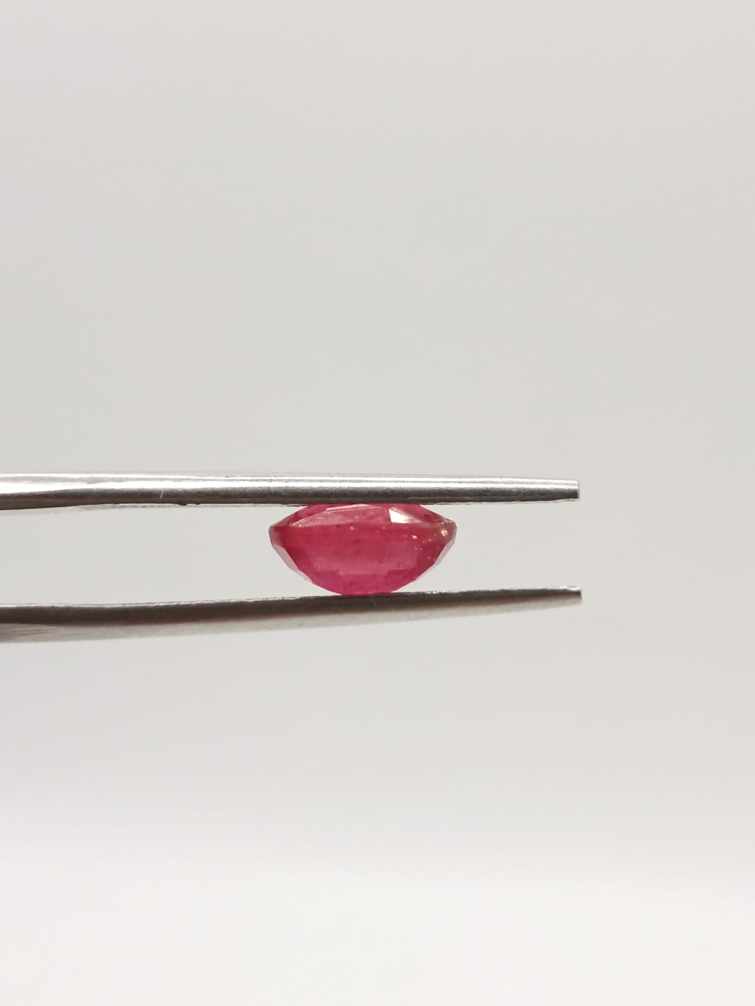 Rubí ovalado de 1.80ct