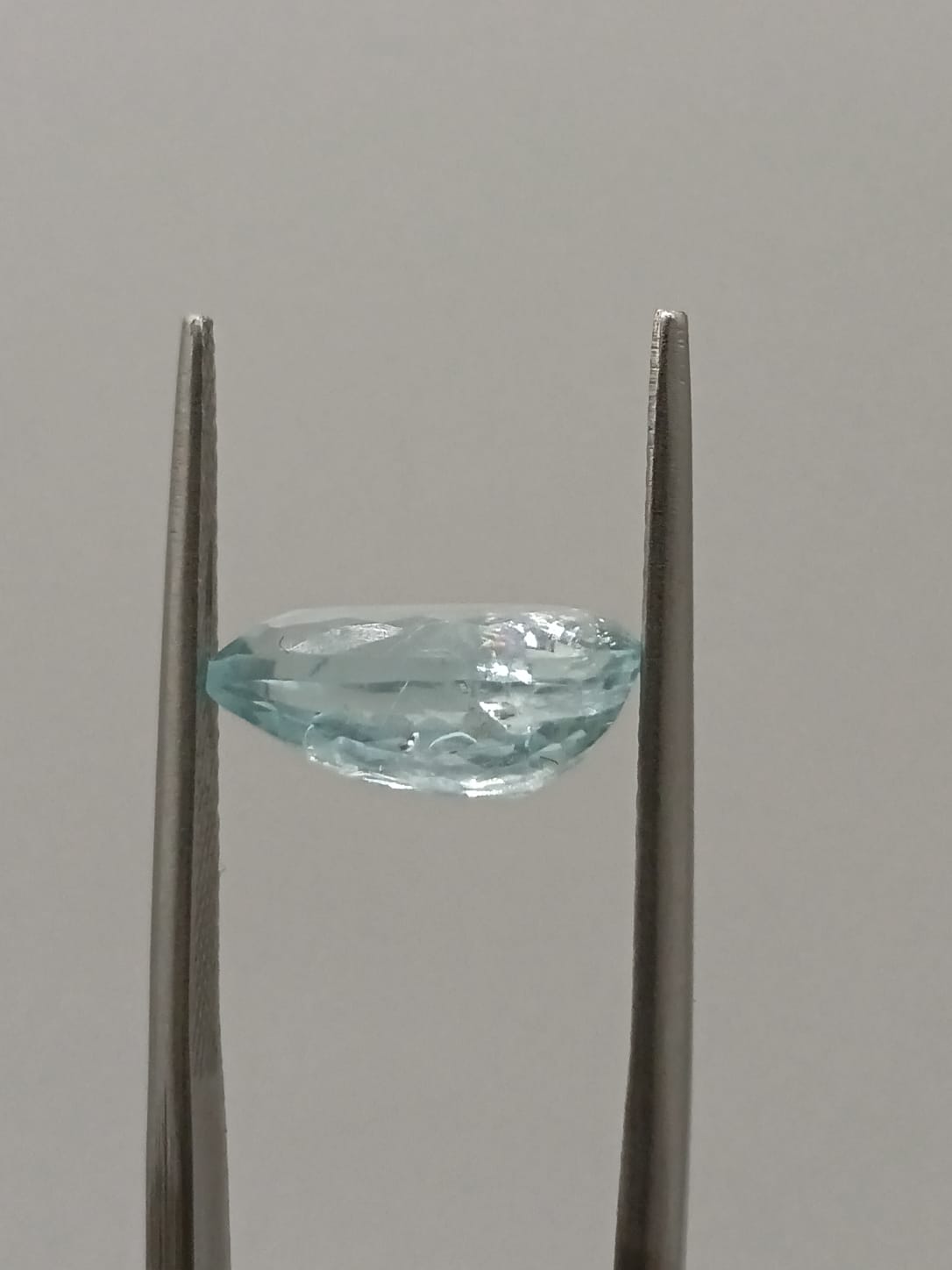 Aguamarina forma de gota de 2.85ct