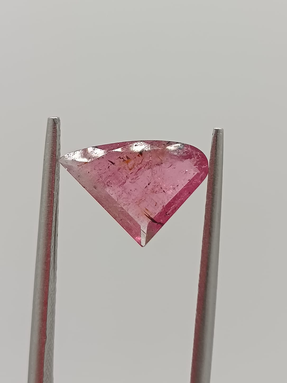 Turmalina rosa corte fancy de 1.25ct