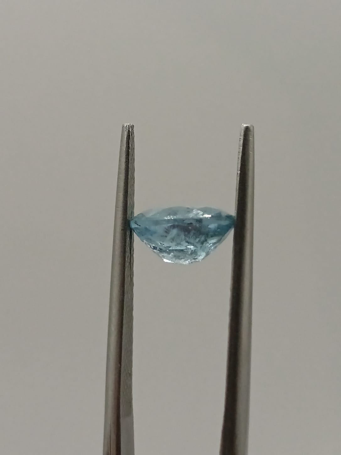 Aguamarina ovalada de 1.08ct