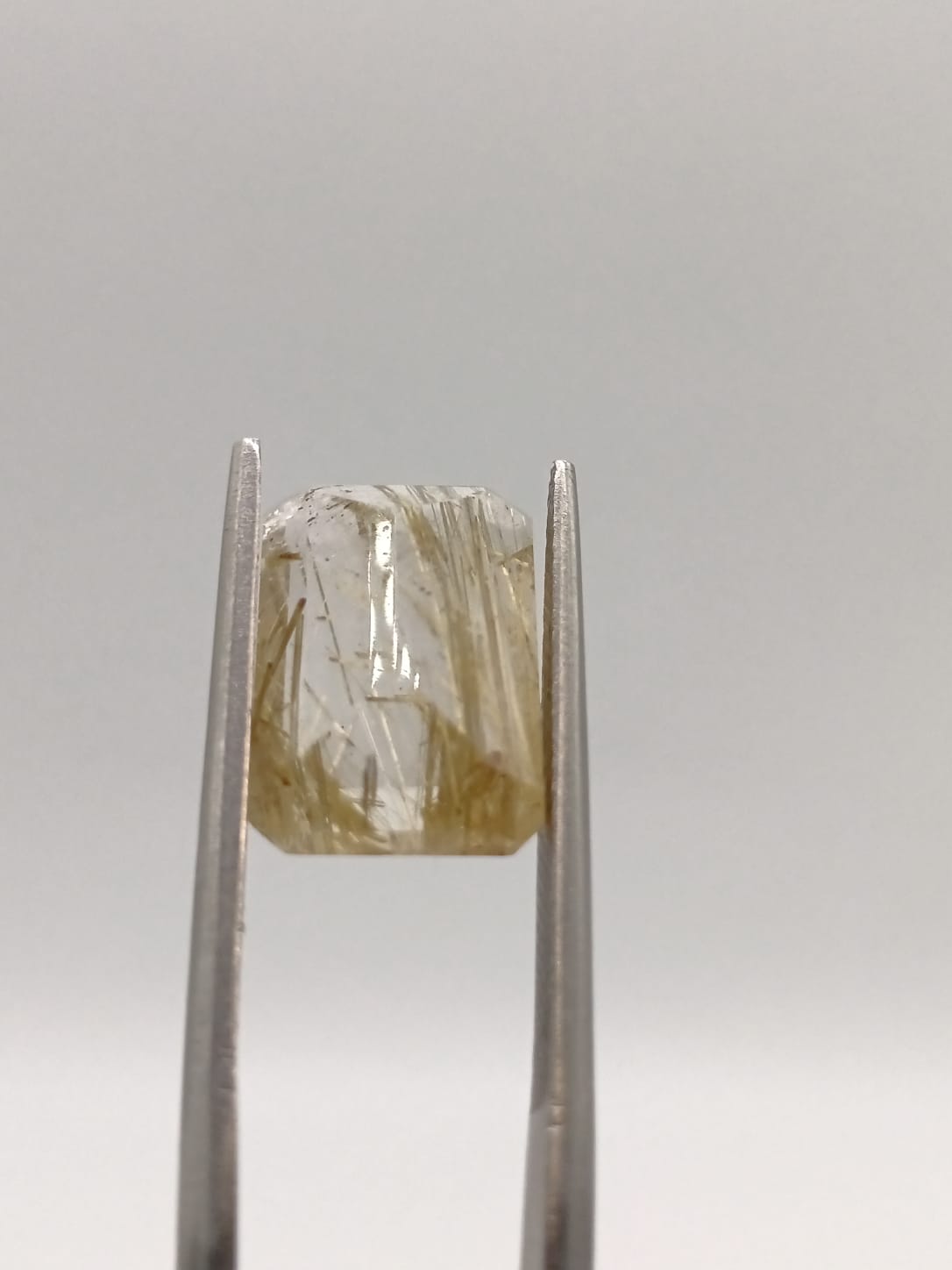 Cuarzo rutilado rectangular de 6.11ct