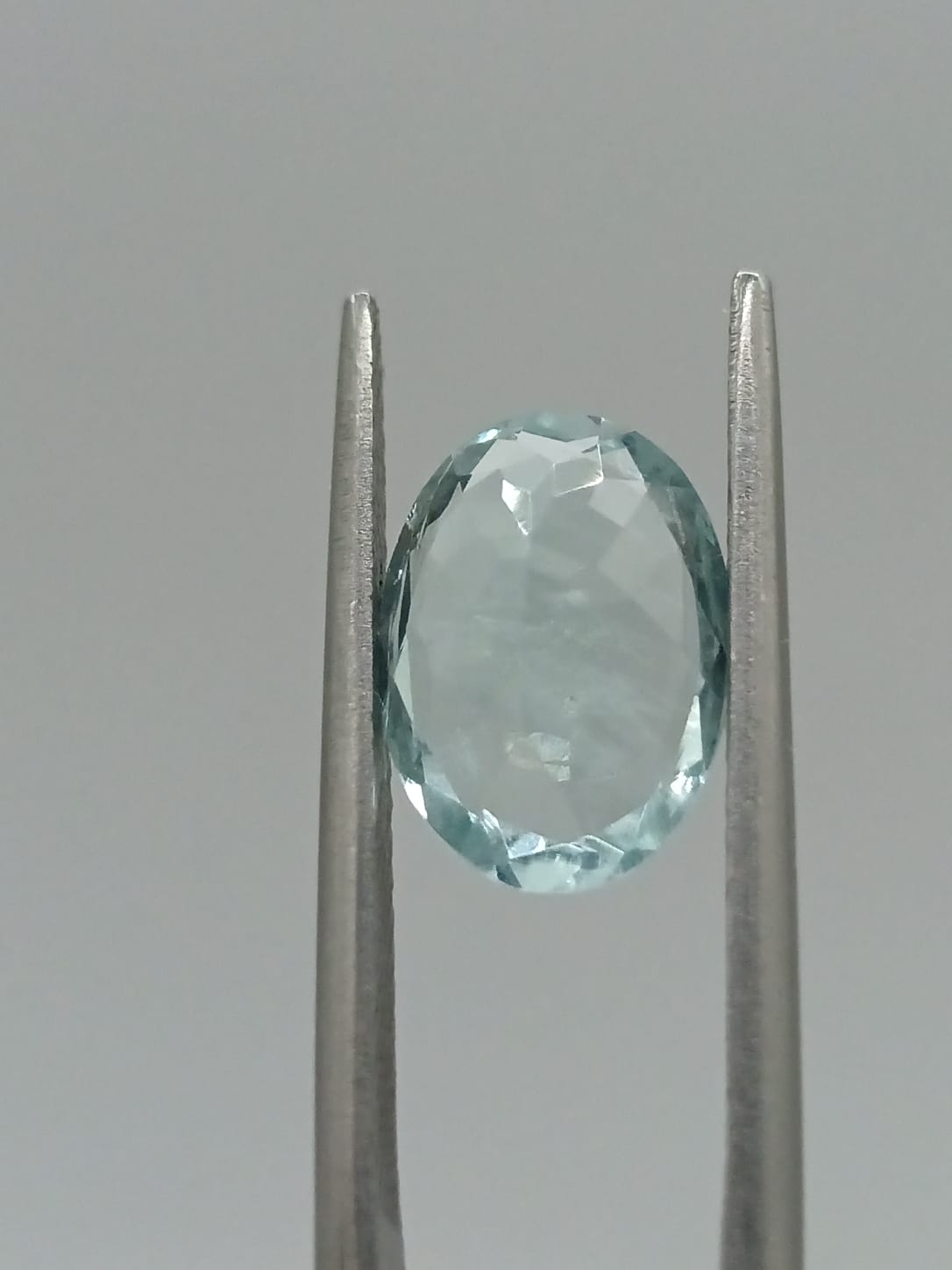 Aguamarina ovalada de 2.37ct