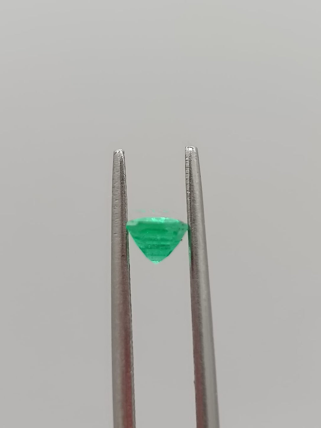 Esmeralda colombiana rectangular de 0.71ct