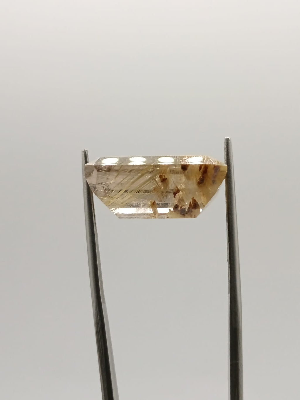 Cuarzo rutilado rectangular de 16.33ct