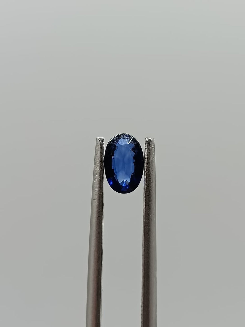 Zafiro ovalado de 0.44ct