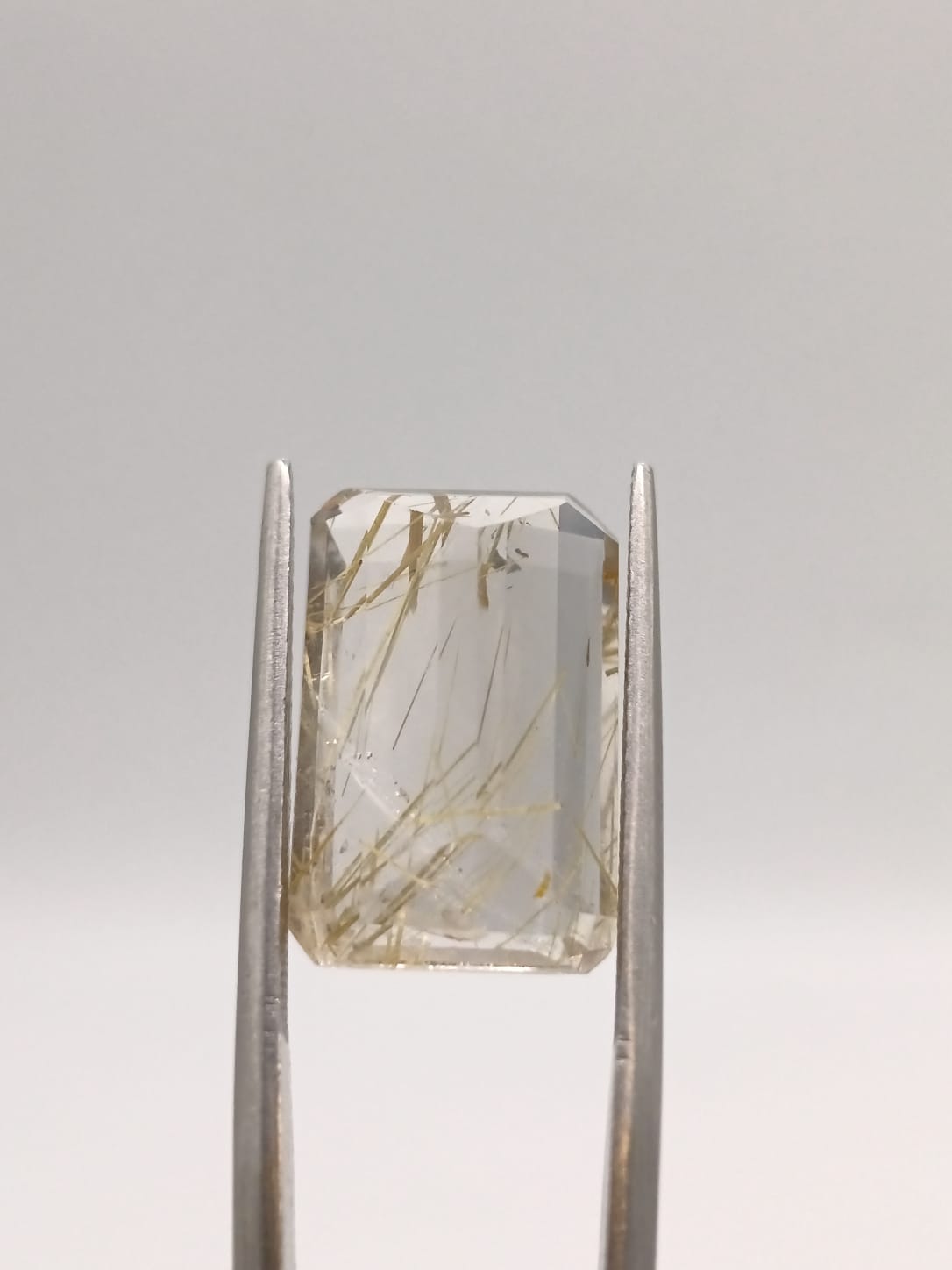 Cuarzo rutilado rectangular de 11.23ct