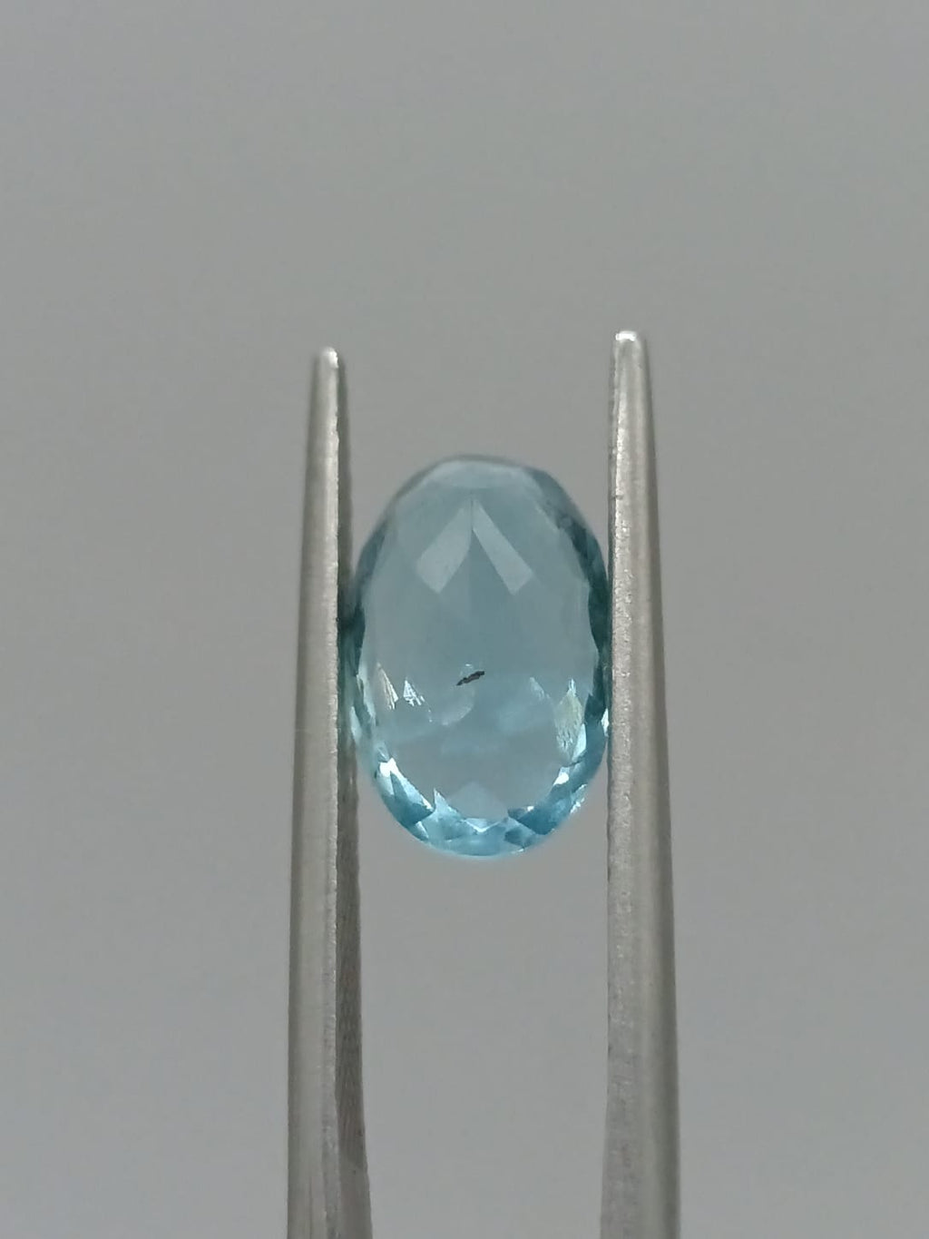 Aguamarina ovalada de 2.38ct