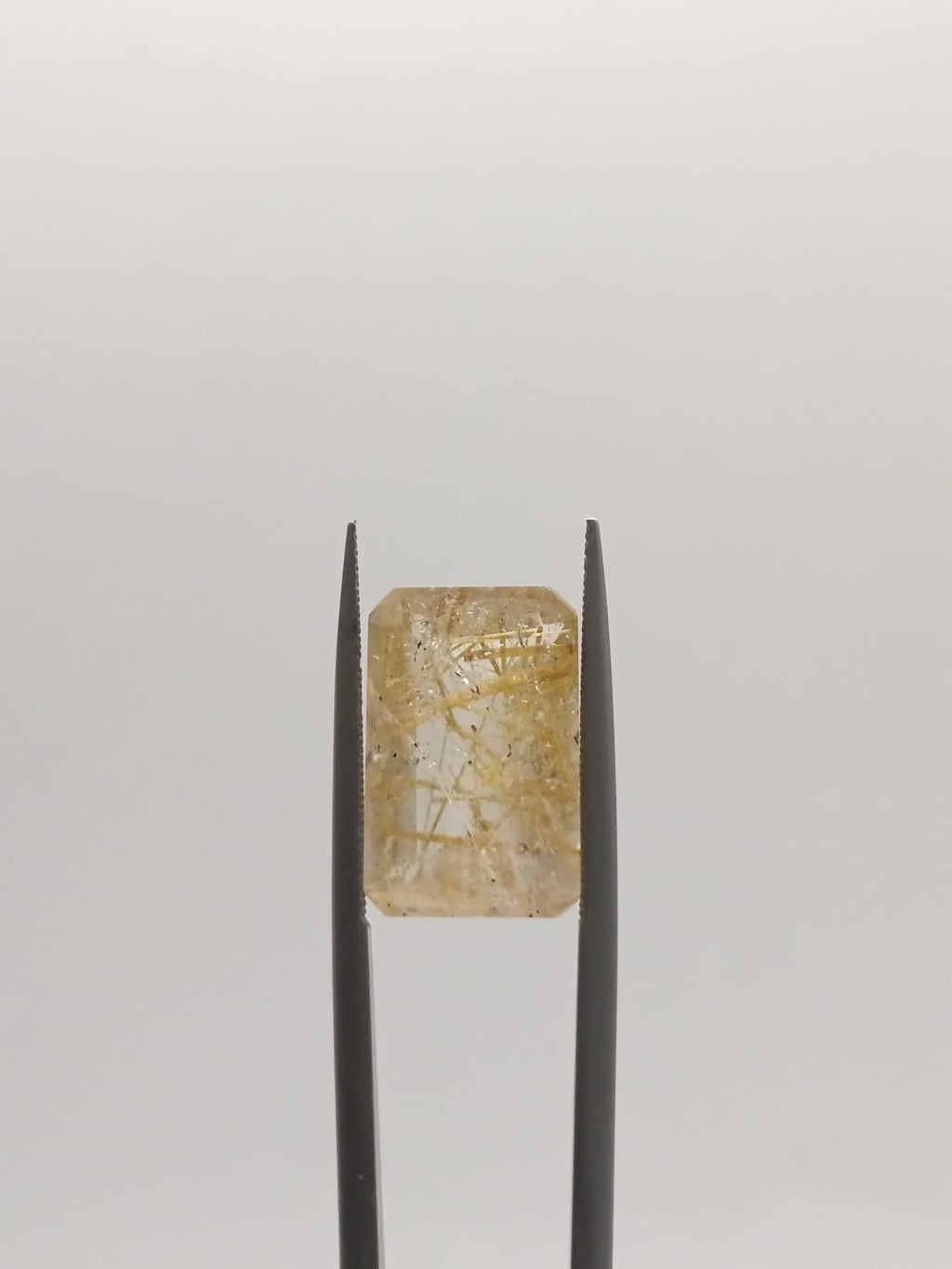 Cuarzo rutilado rectangular de 10.66ct