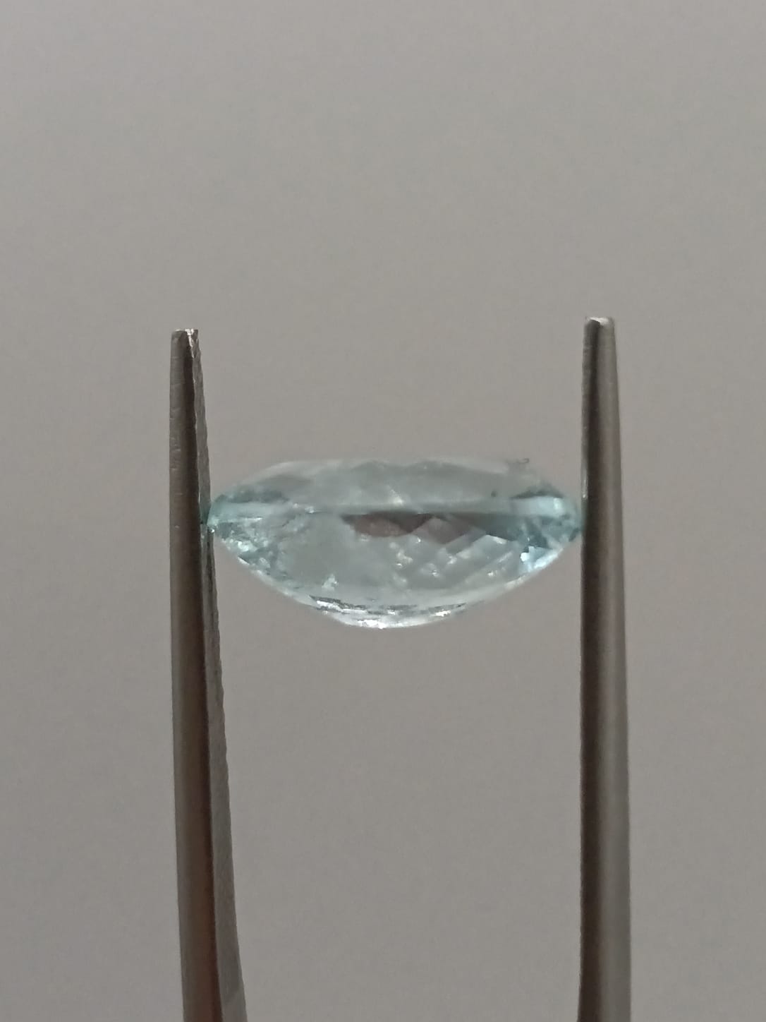 Aguamarina ovalada de 2.88ct