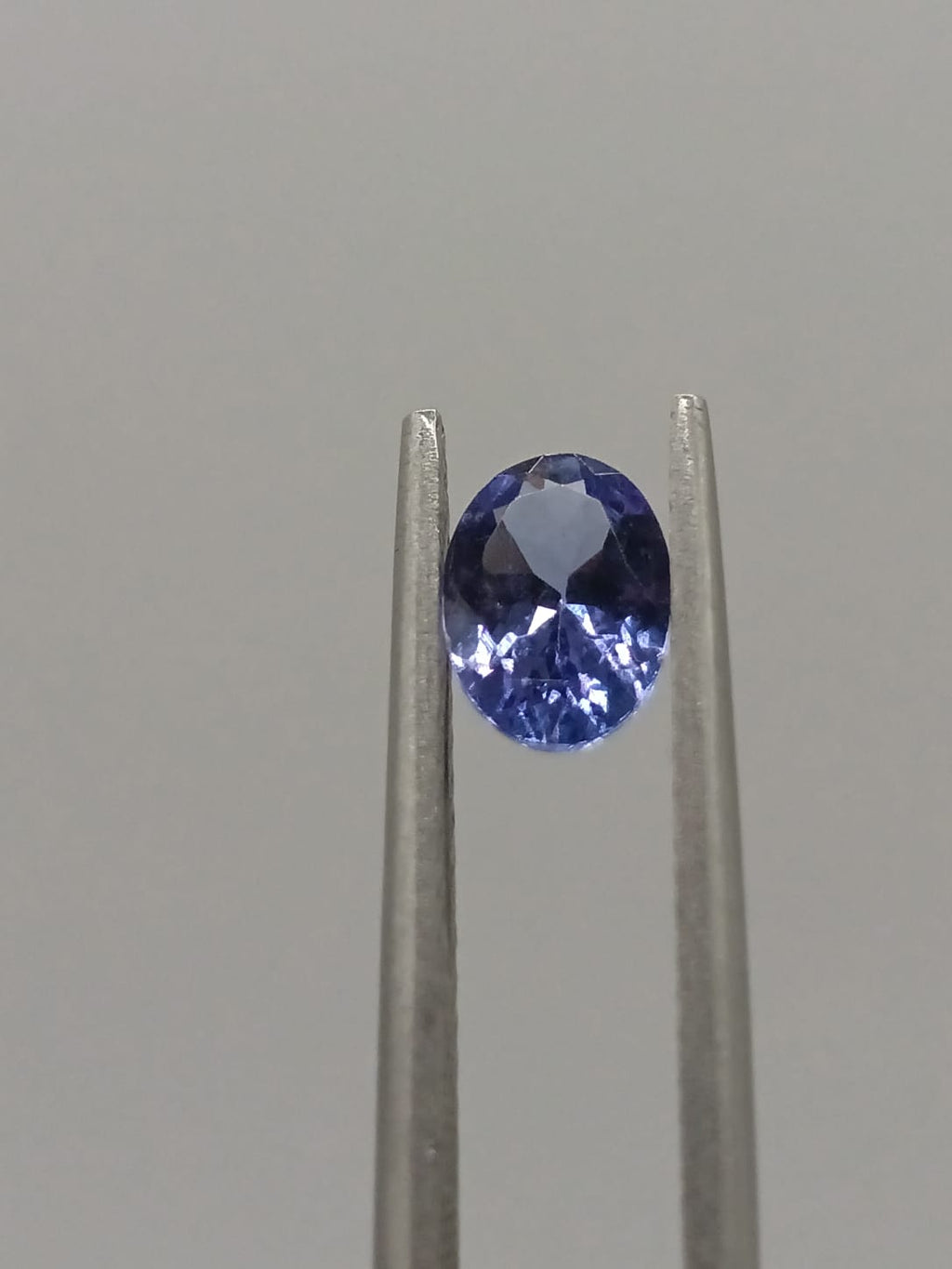 Tanzanita ovalada de 0.74ct