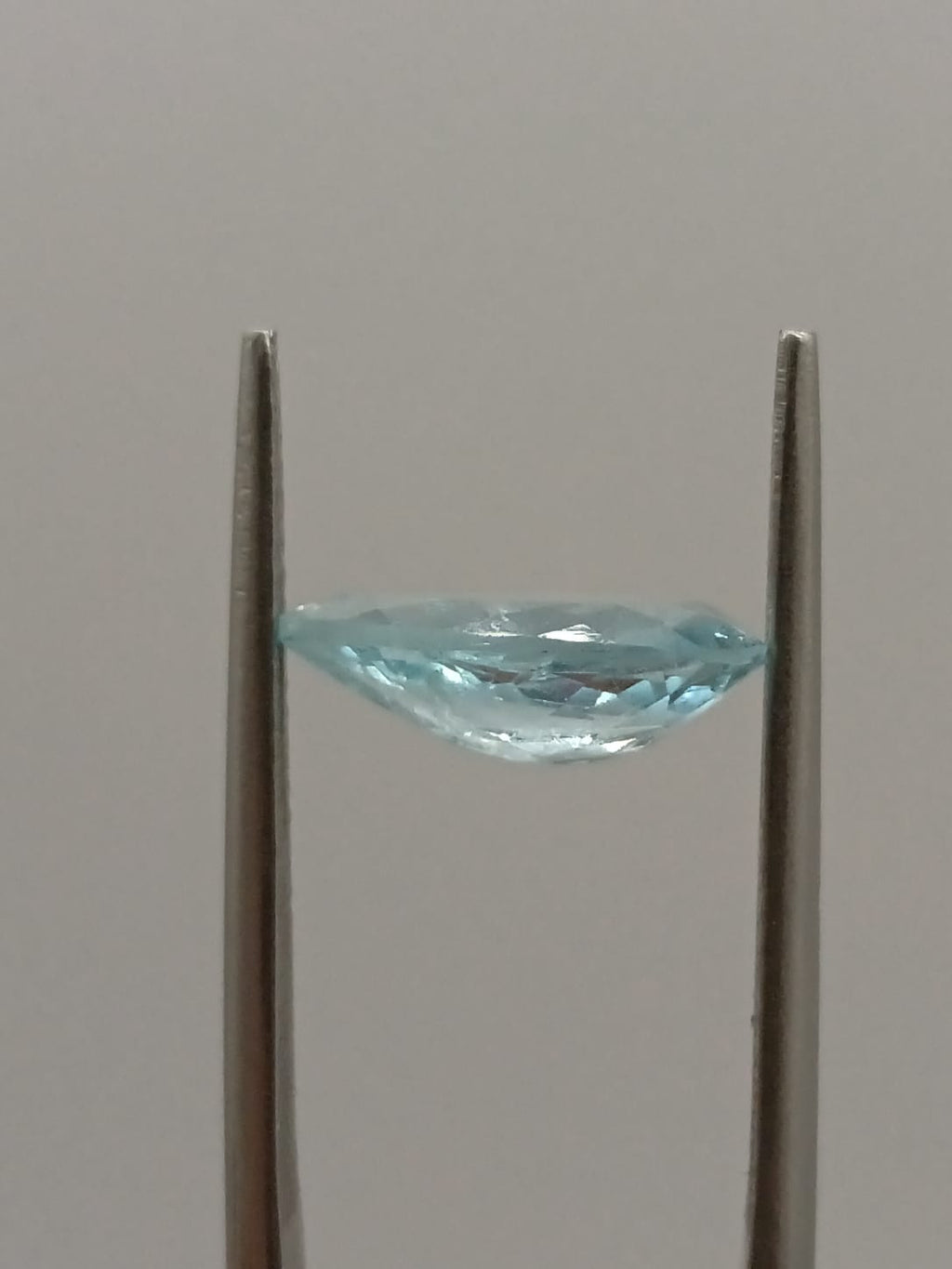 Aguamarina forma de gota de 1.64ct