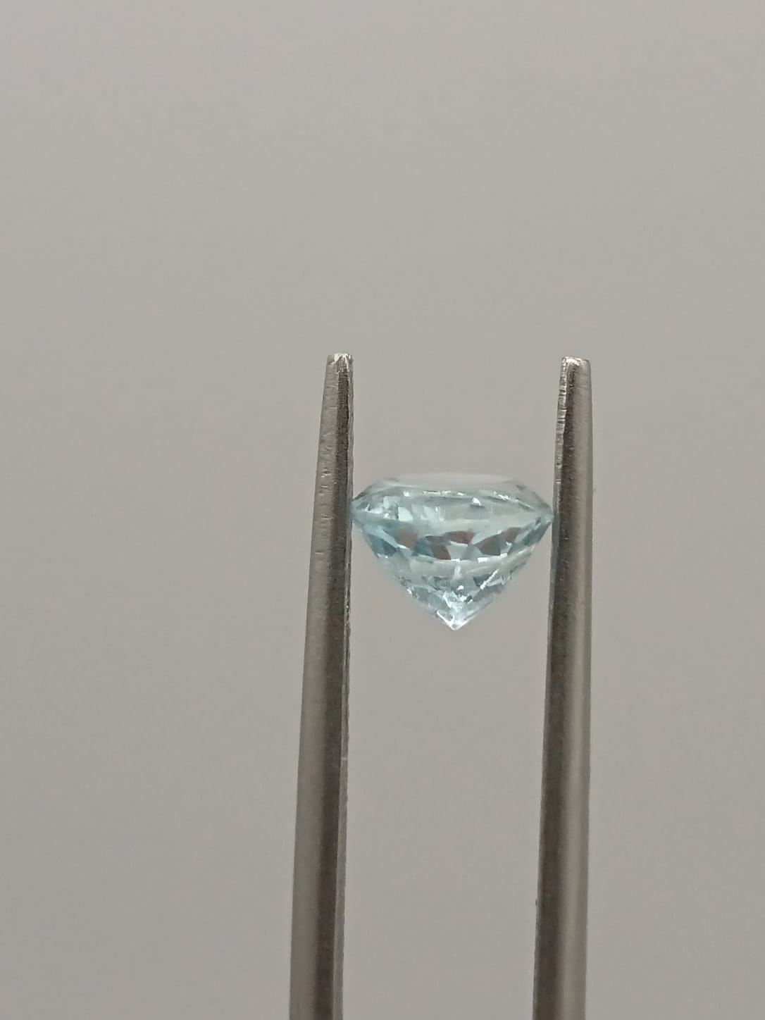 Aguamarina ovalada de 1.21ct