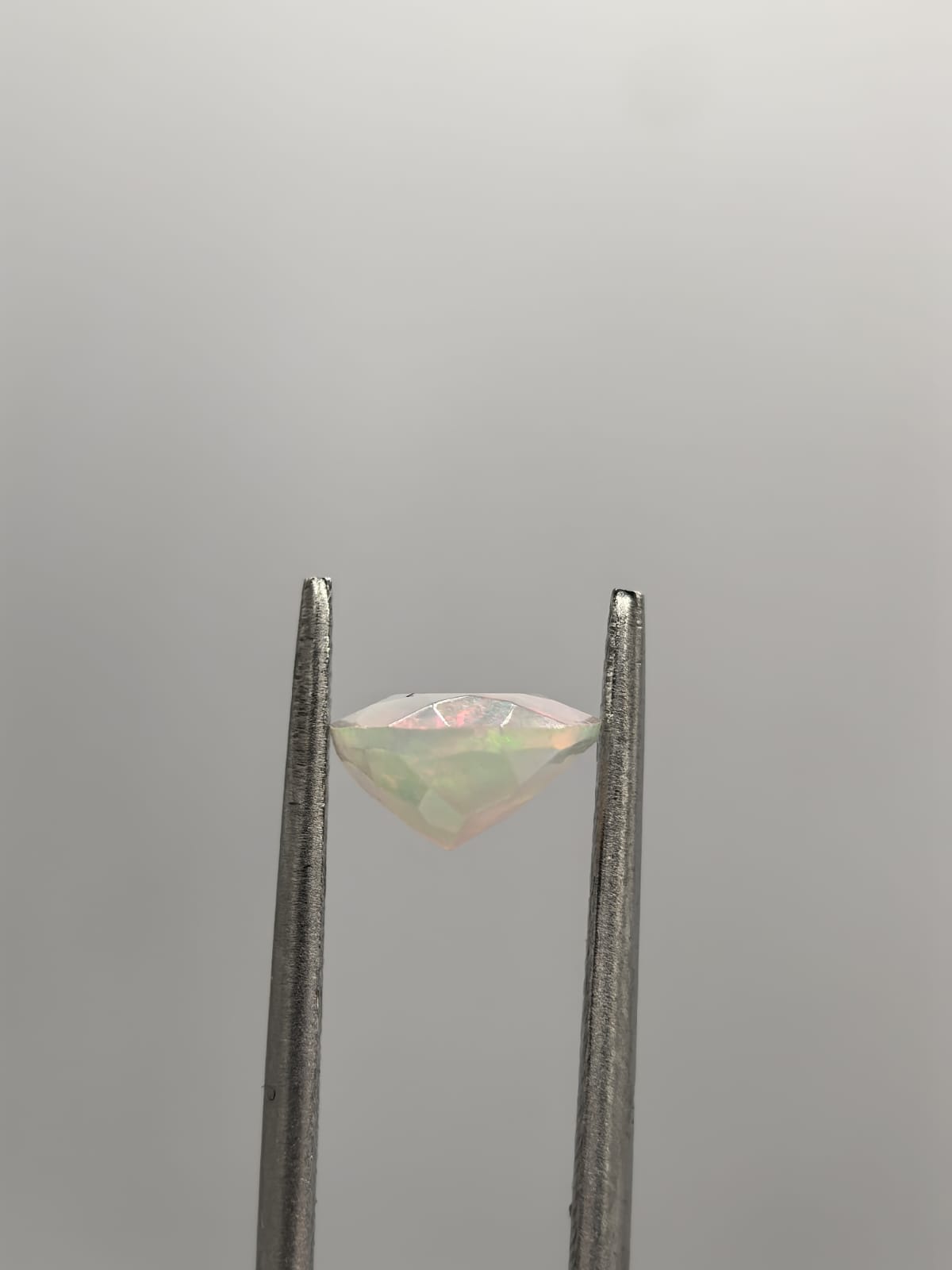 Ópalo ovalado de 1.18ct