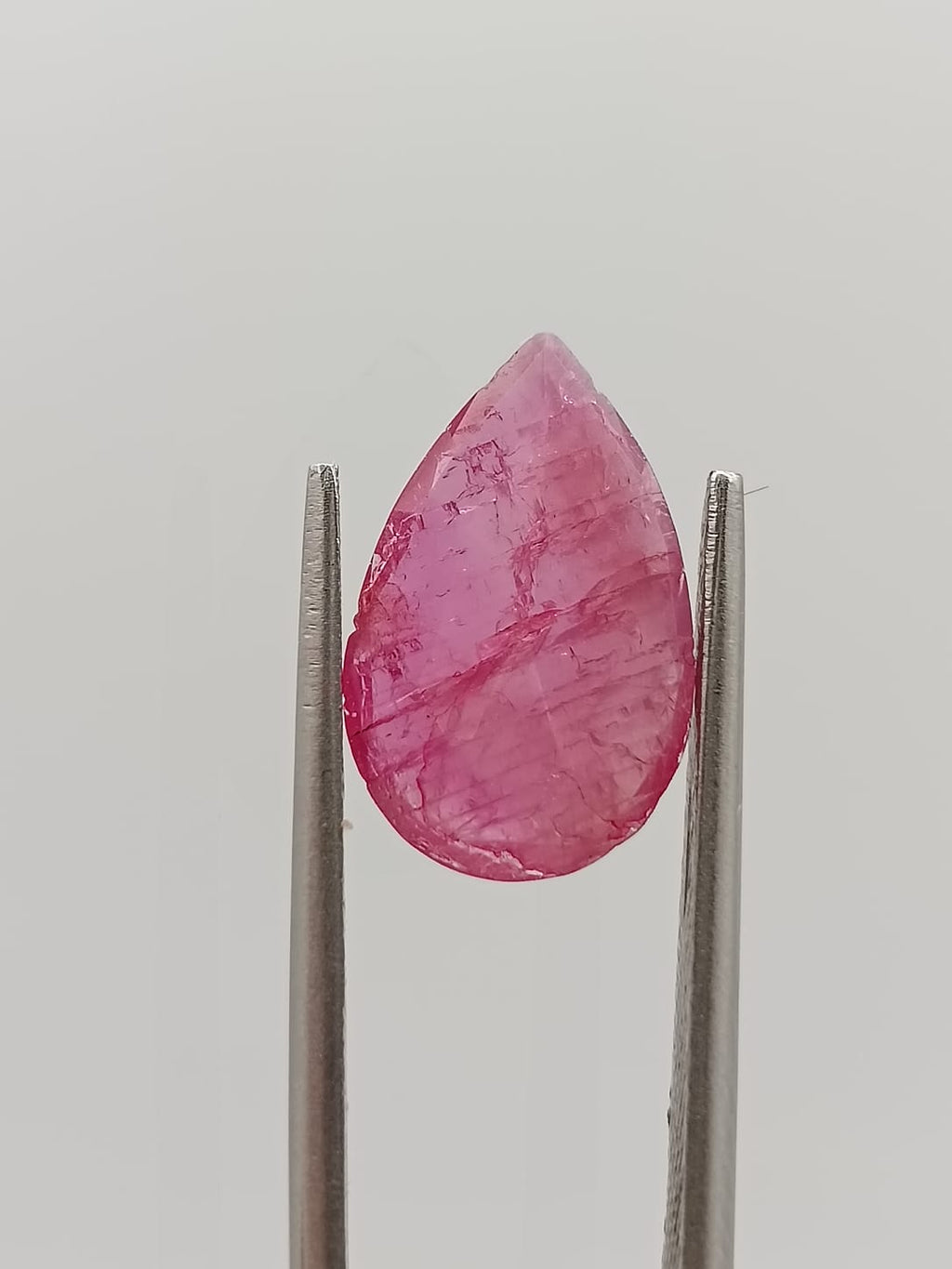 Rubí corte fancy de 2.34ct
