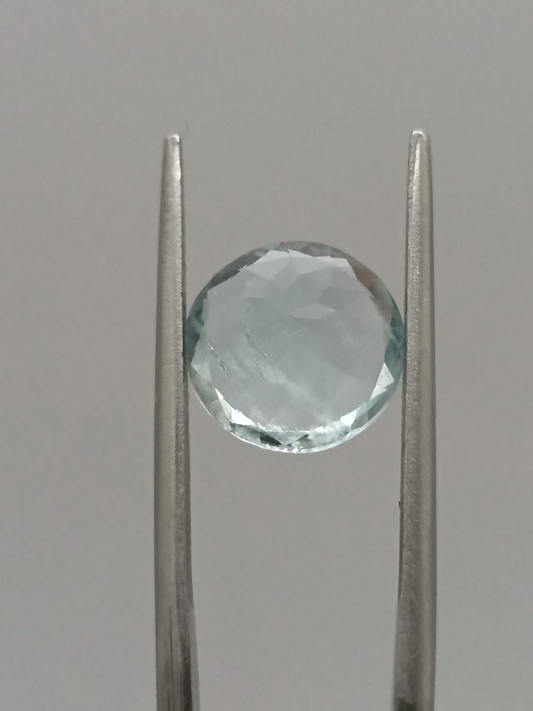 Aguamarina circular de 2.77ct