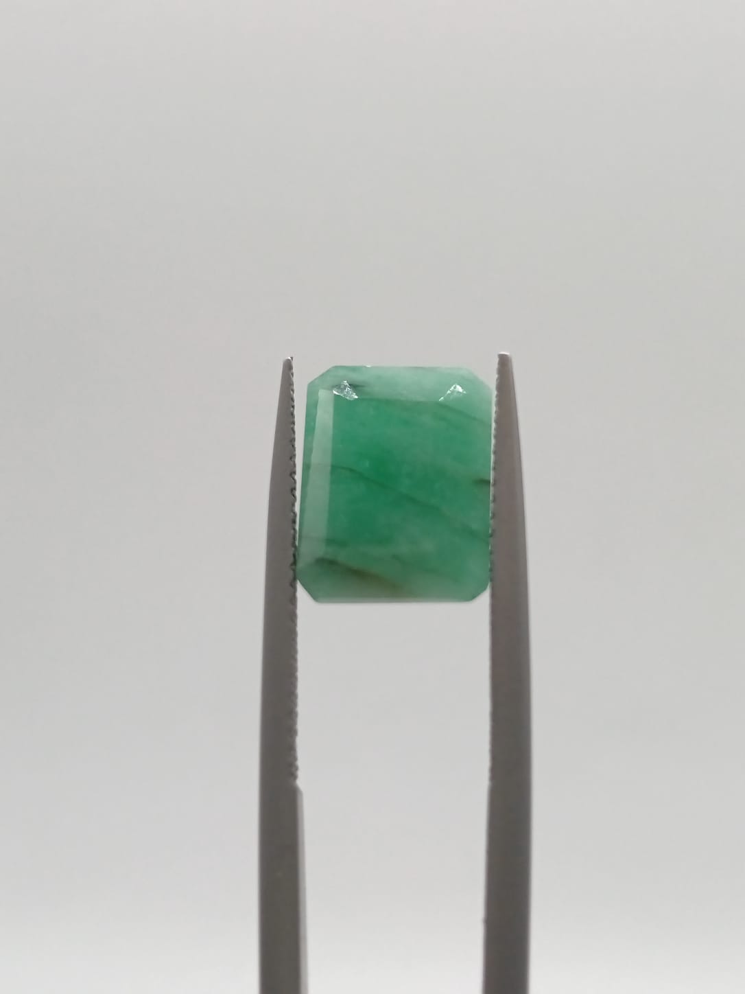 Esmeralda brasileña rectangular de 5.60ct
