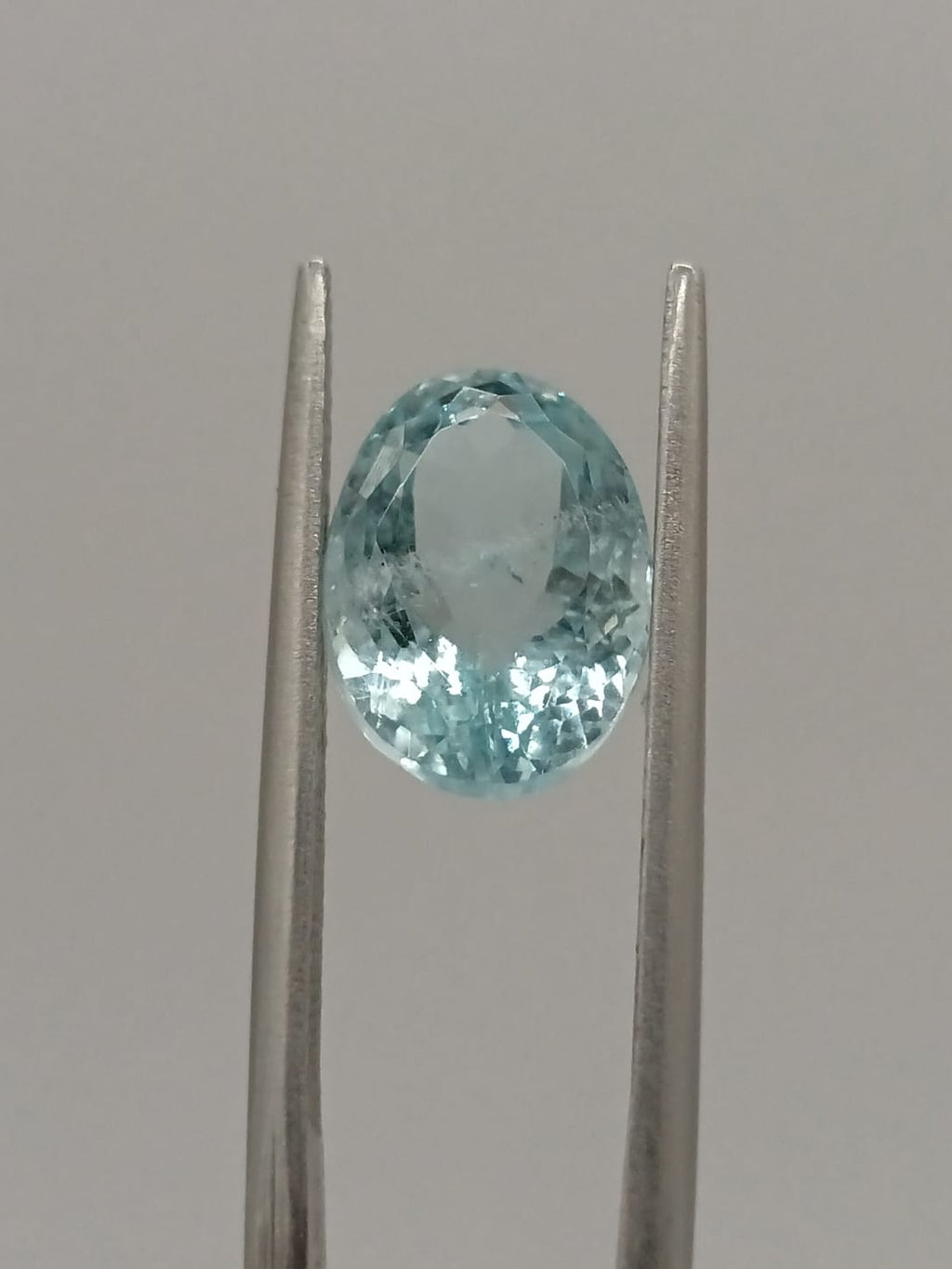 Aguamarina ovalada de 3.33ct