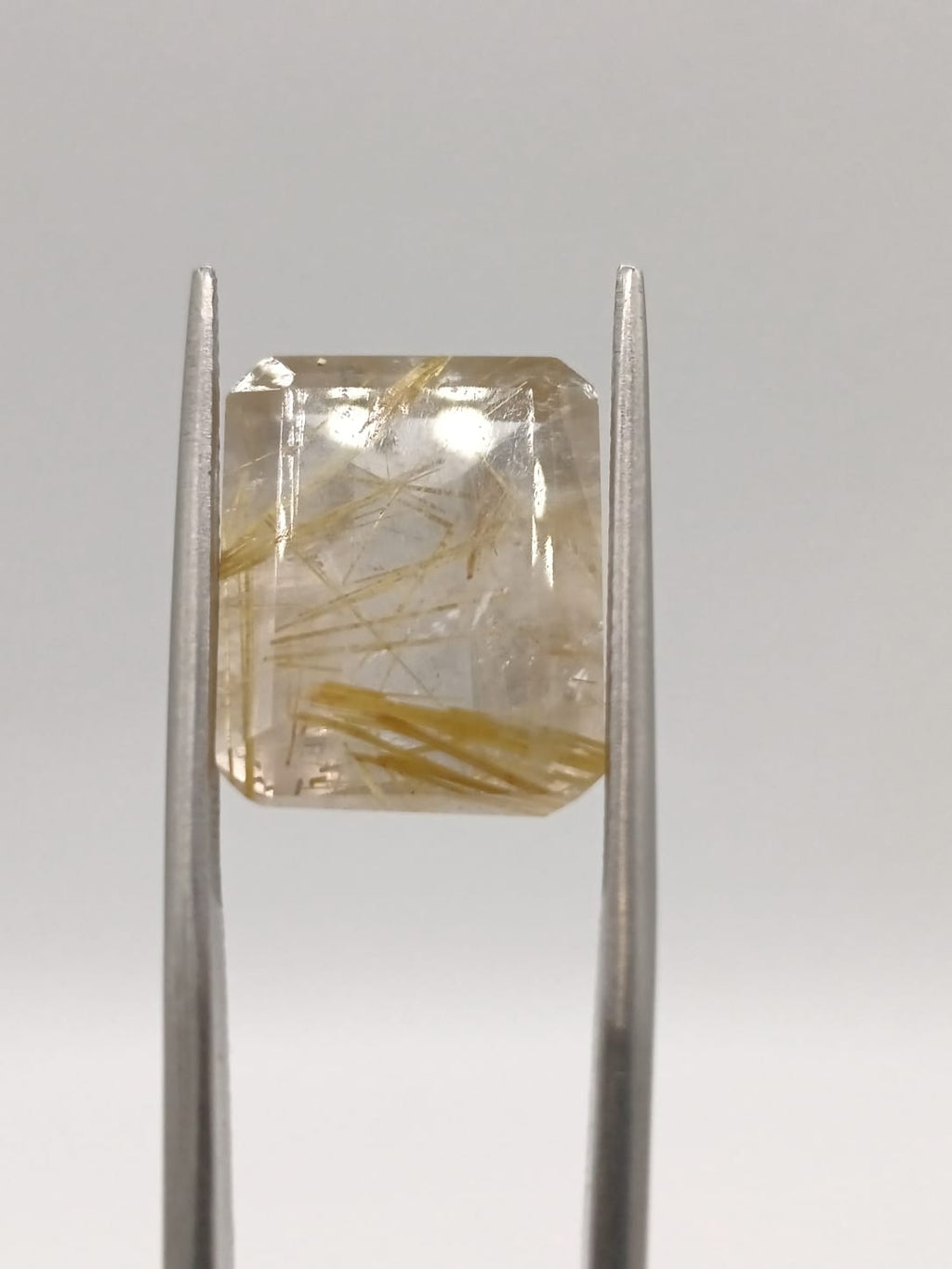 Cuarzo rutilado rectangular de 12.60ct