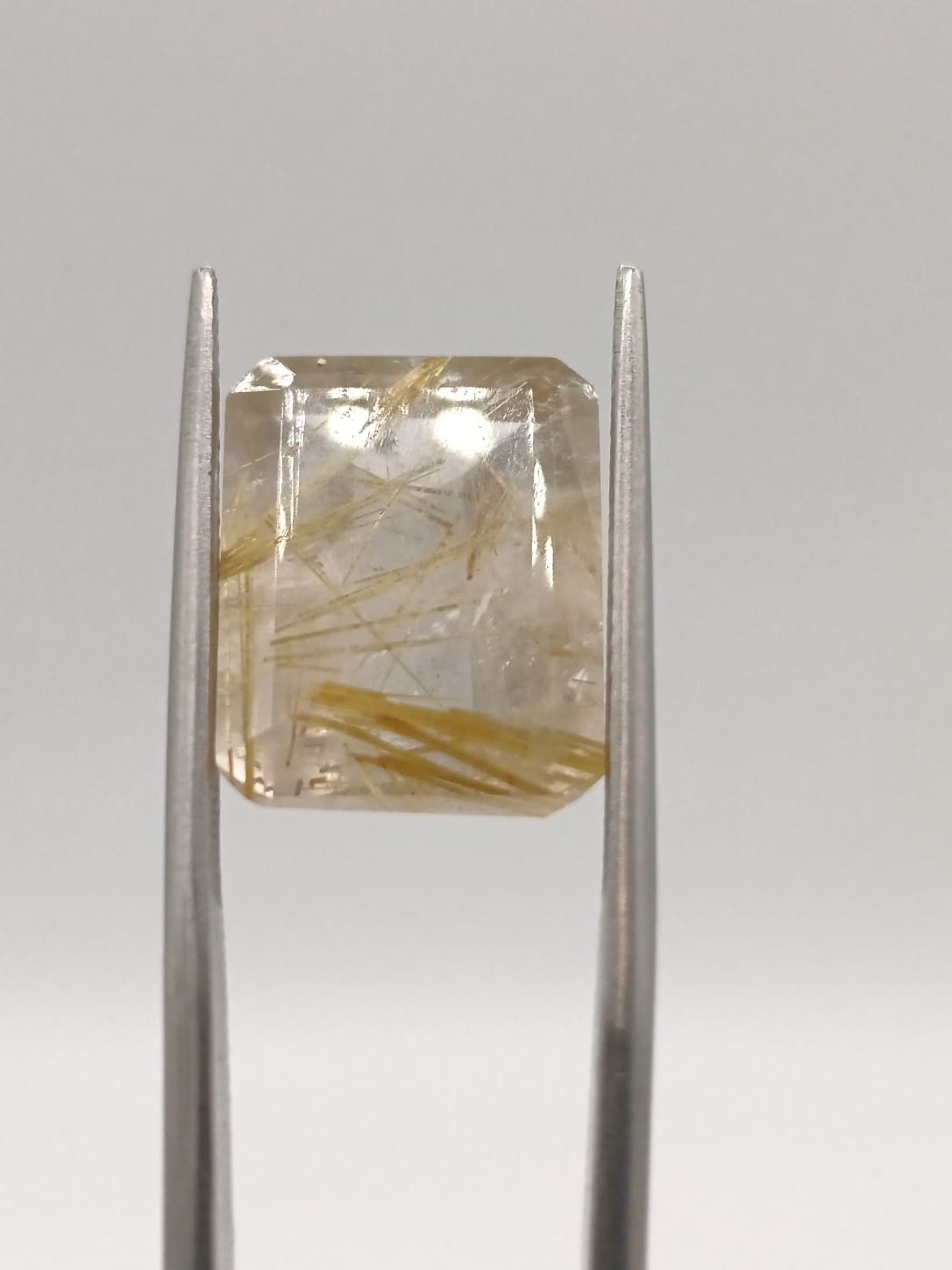 Cuarzo rutilado rectangular de 12.60ct