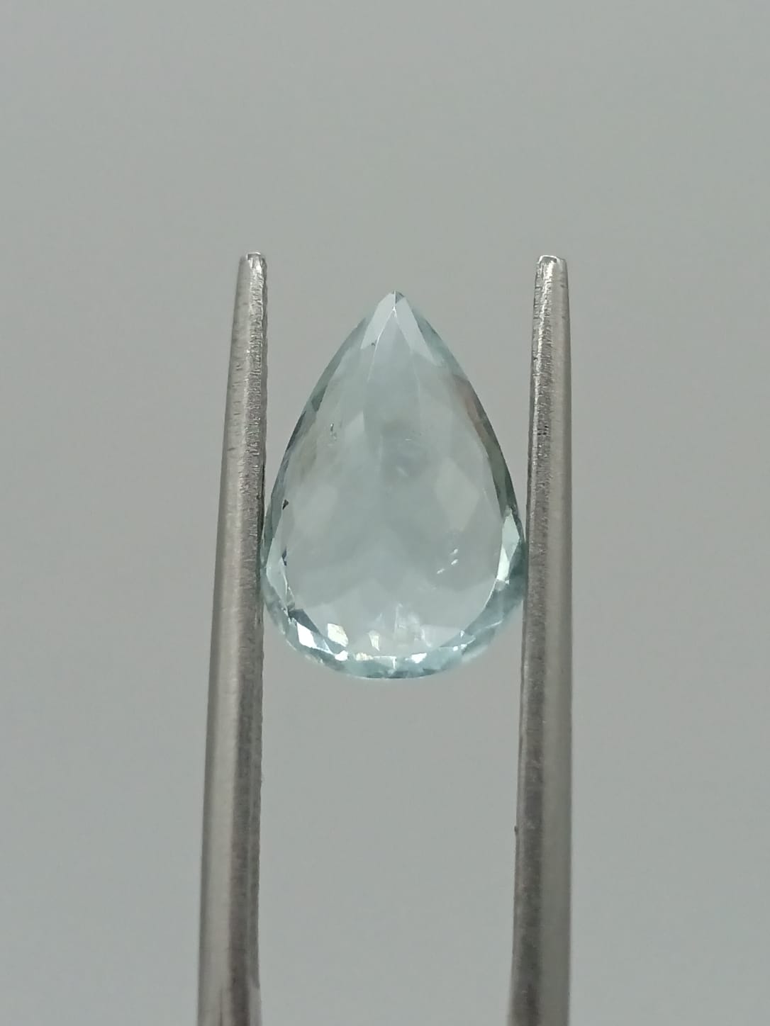 Aguamarina forma de gota de 2.31ct