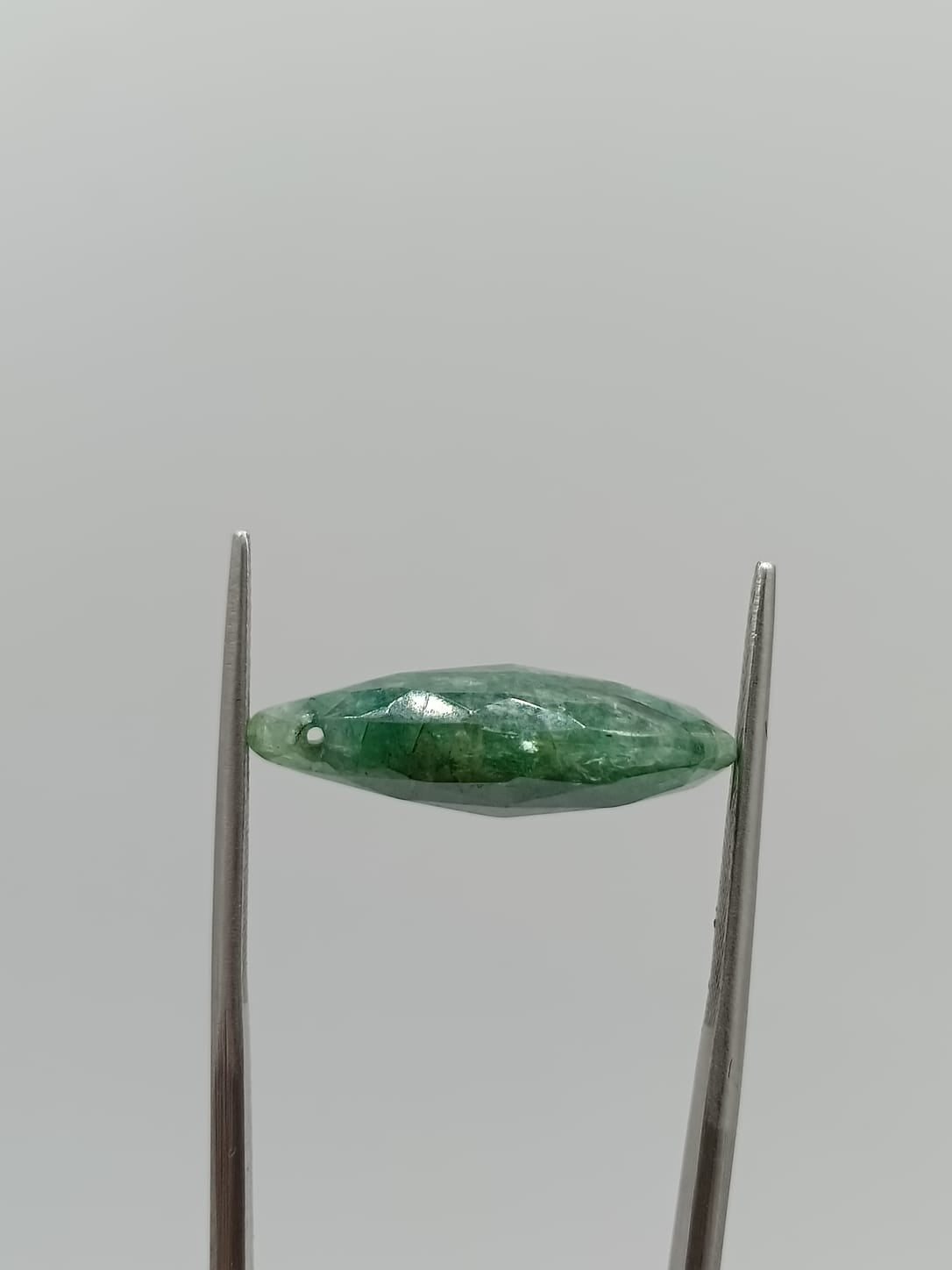 Esmeralda brasileña forma de gotas de 11.05ct