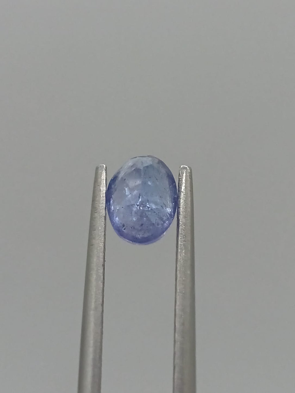 Tanzanita ovalada de 0.82ct