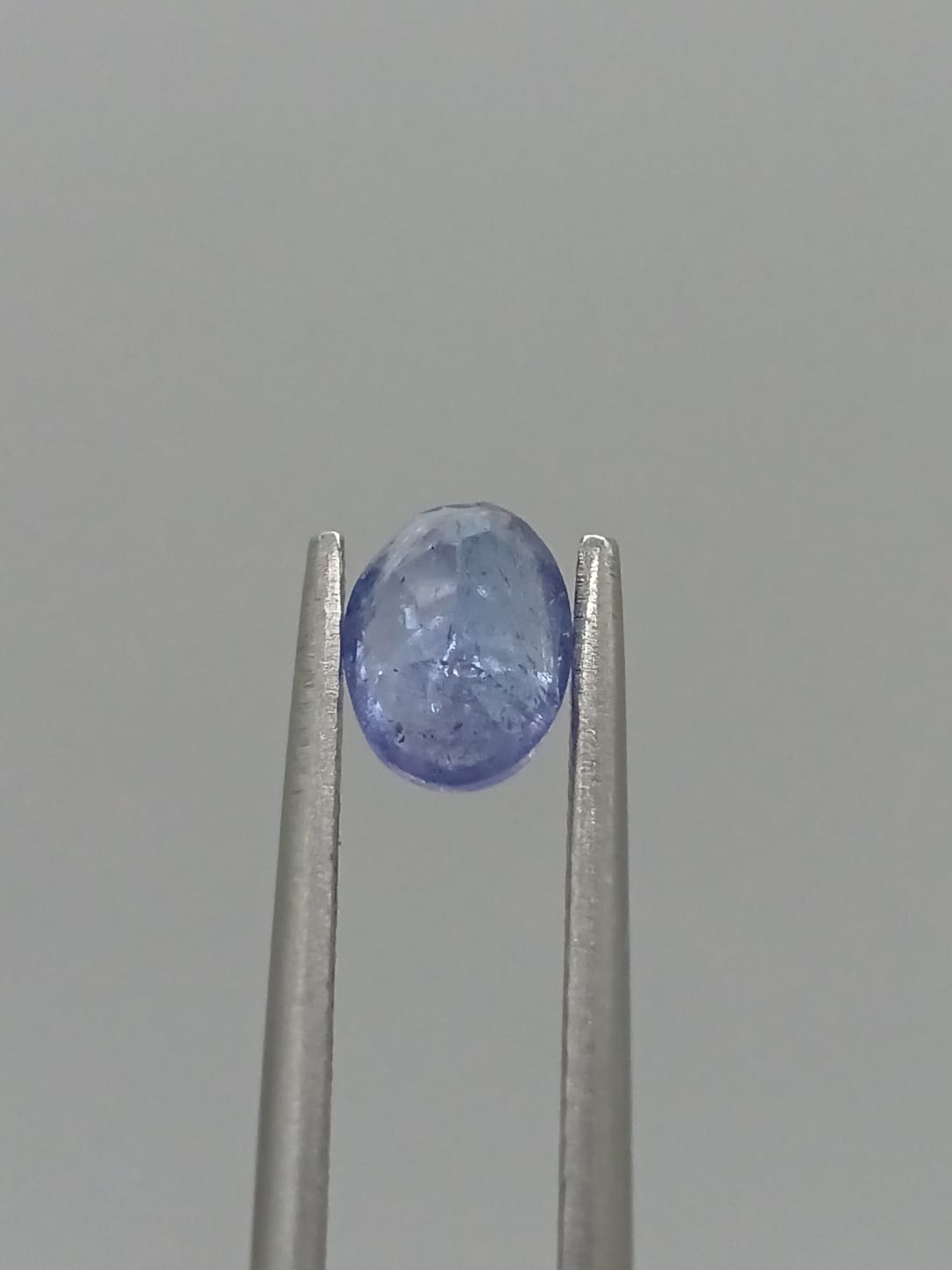 Tanzanita ovalada de 0.82ct