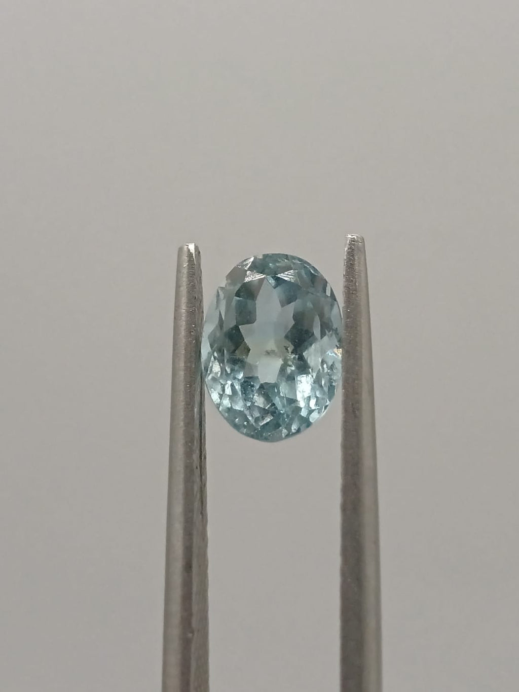 Aguamarina ovalada de 1.21ct