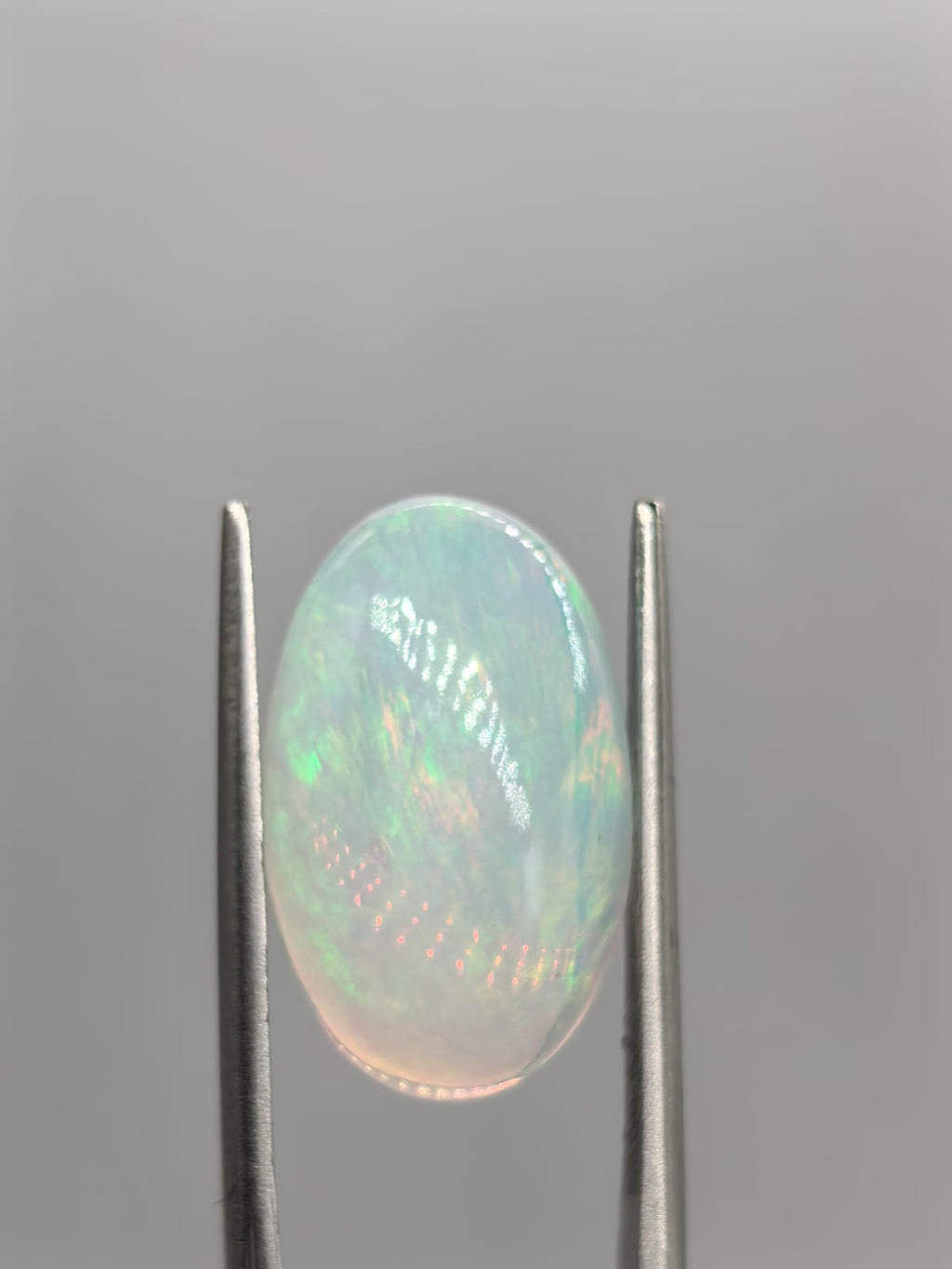 Ópalo ovalado de 5.77ct